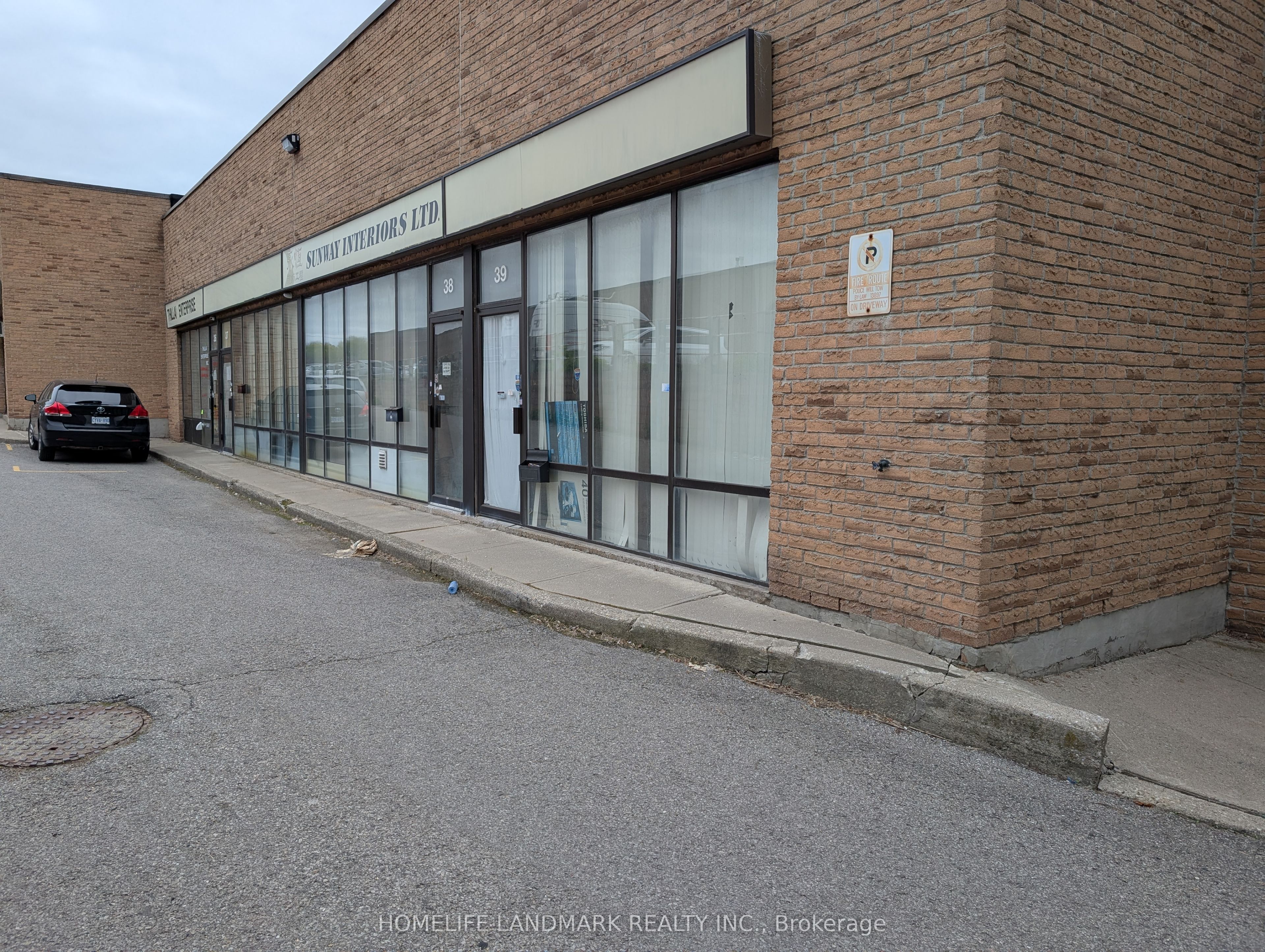 #39 - 50 Weybright Court Property Photo 2