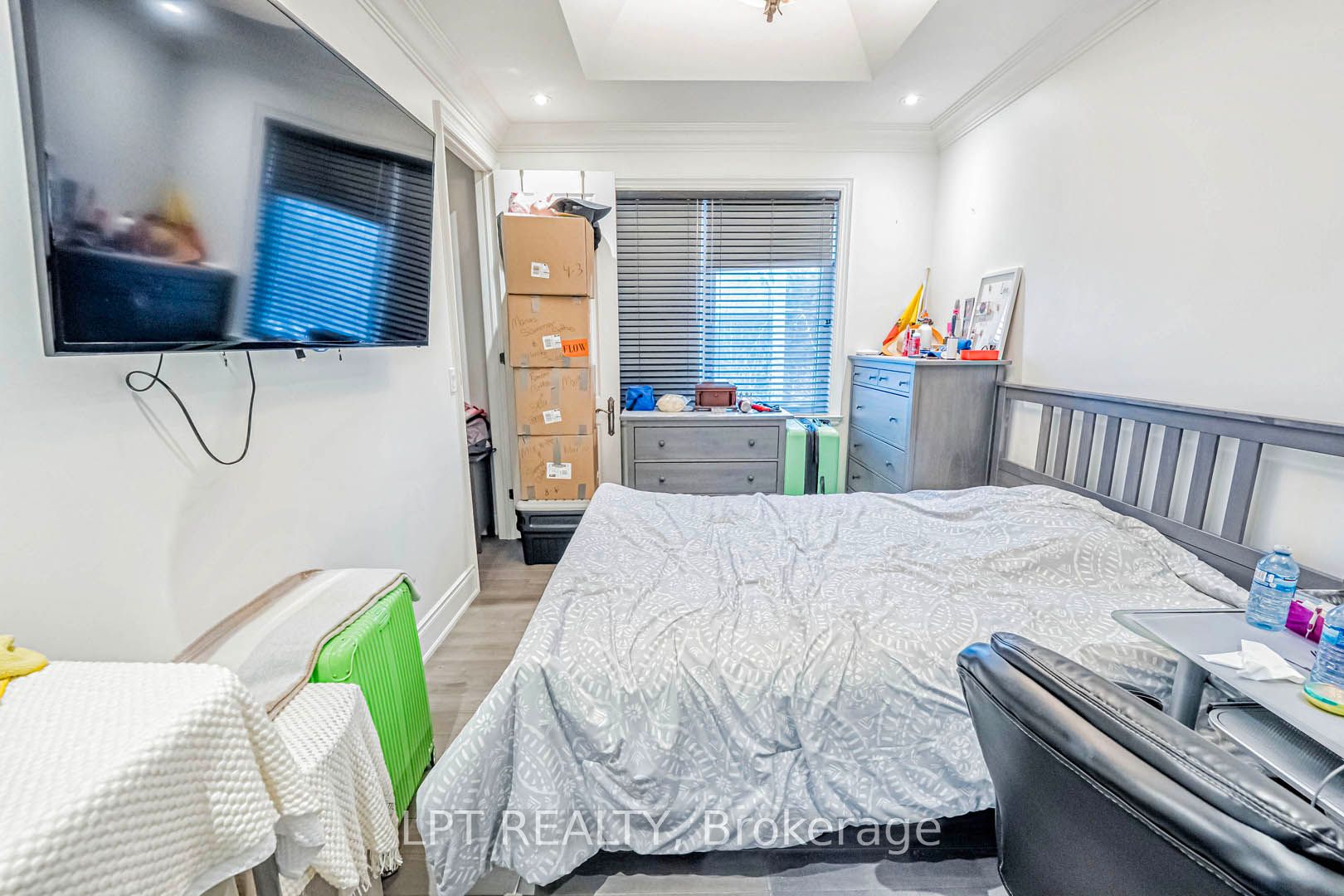 386 Kennedy Road Property Photo 25