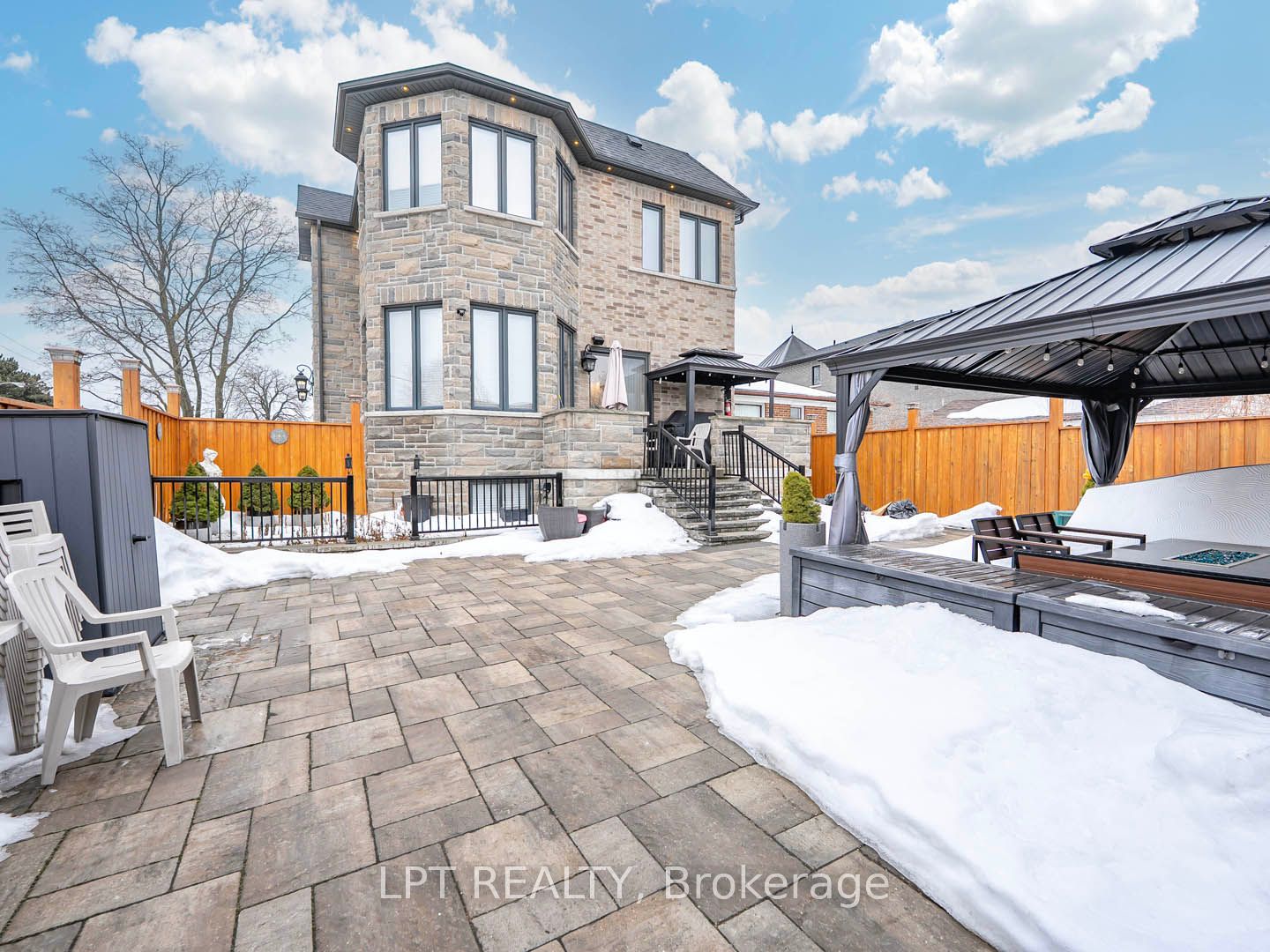 386 Kennedy Road Property Photo 37