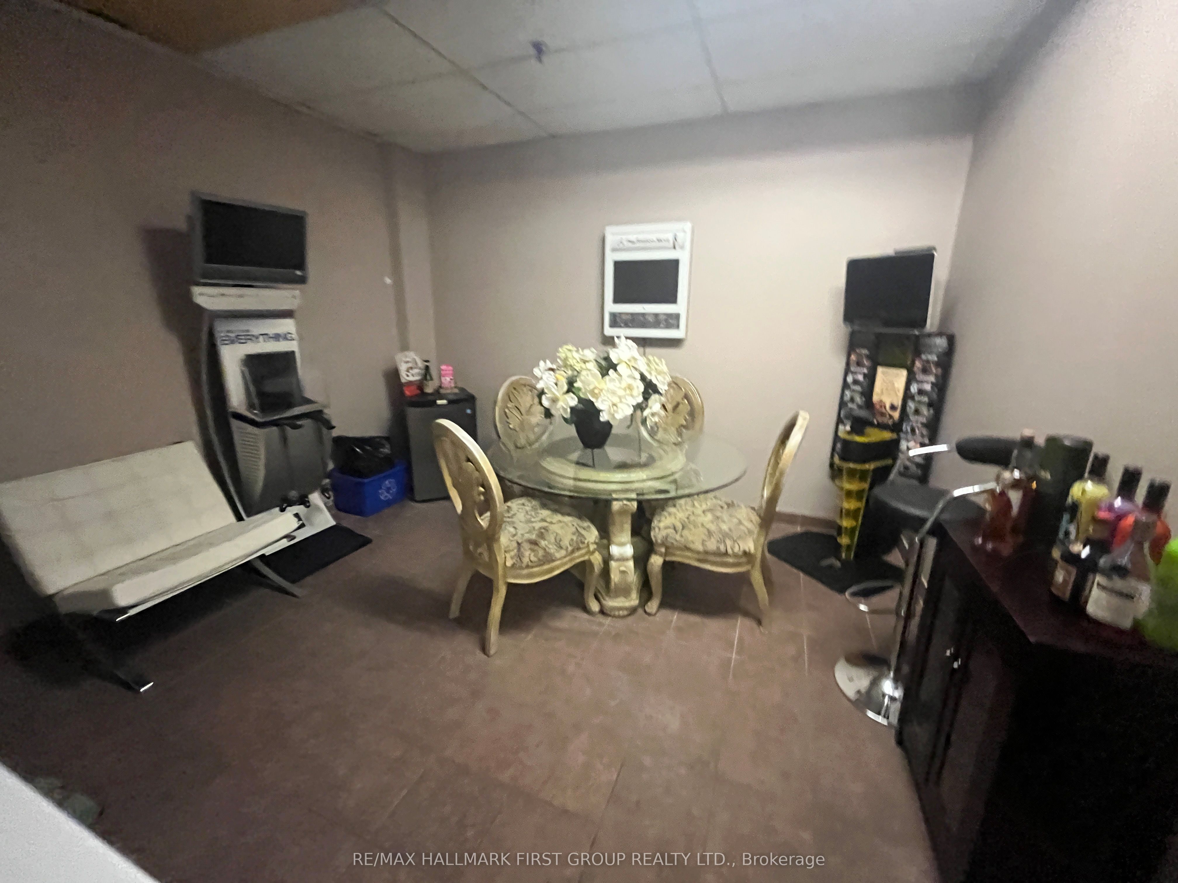1400 Bayly Street 23 Property Photo 6