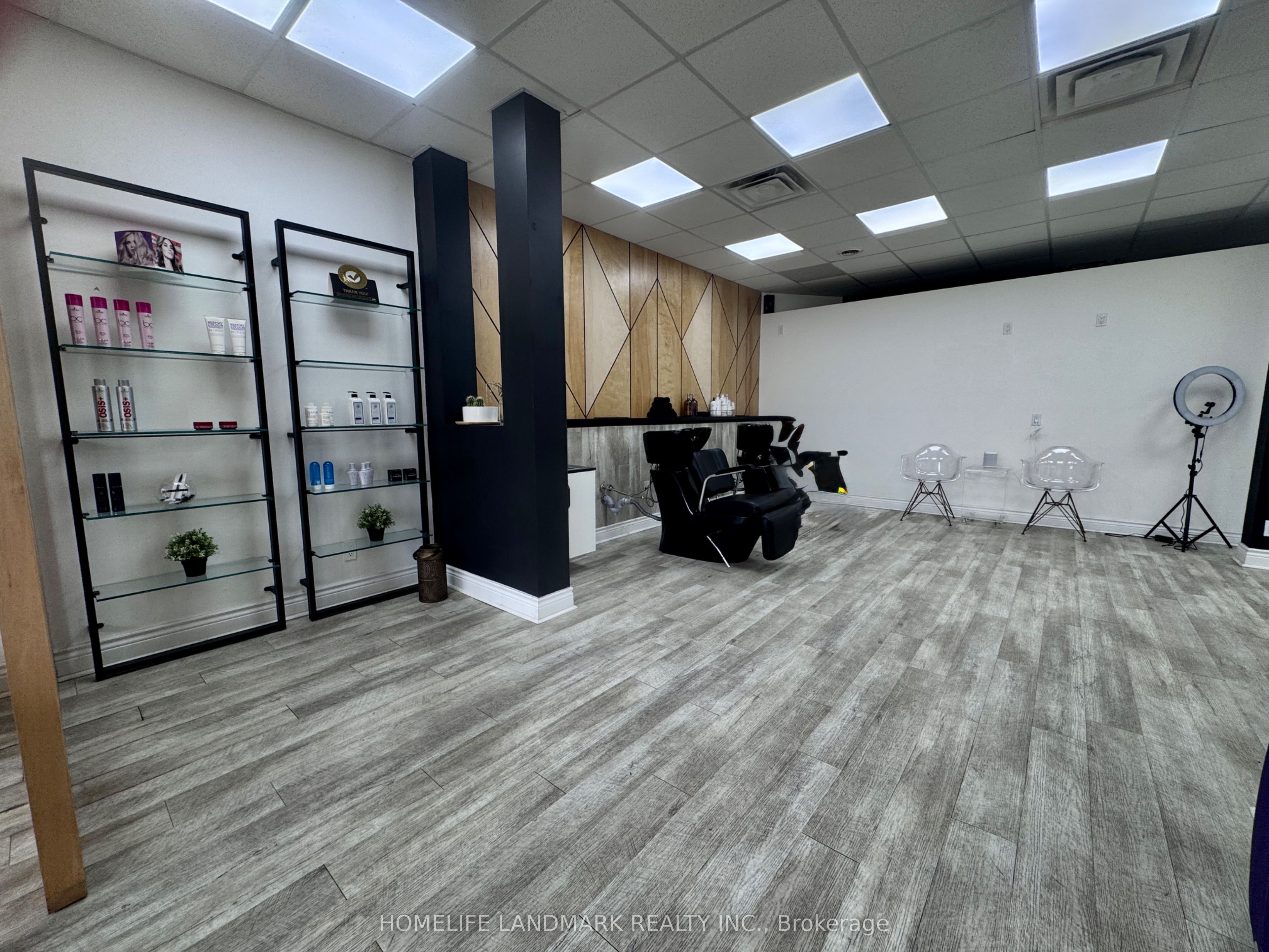 #ground Unit - 373 Broadview Avenue Property Photo 3