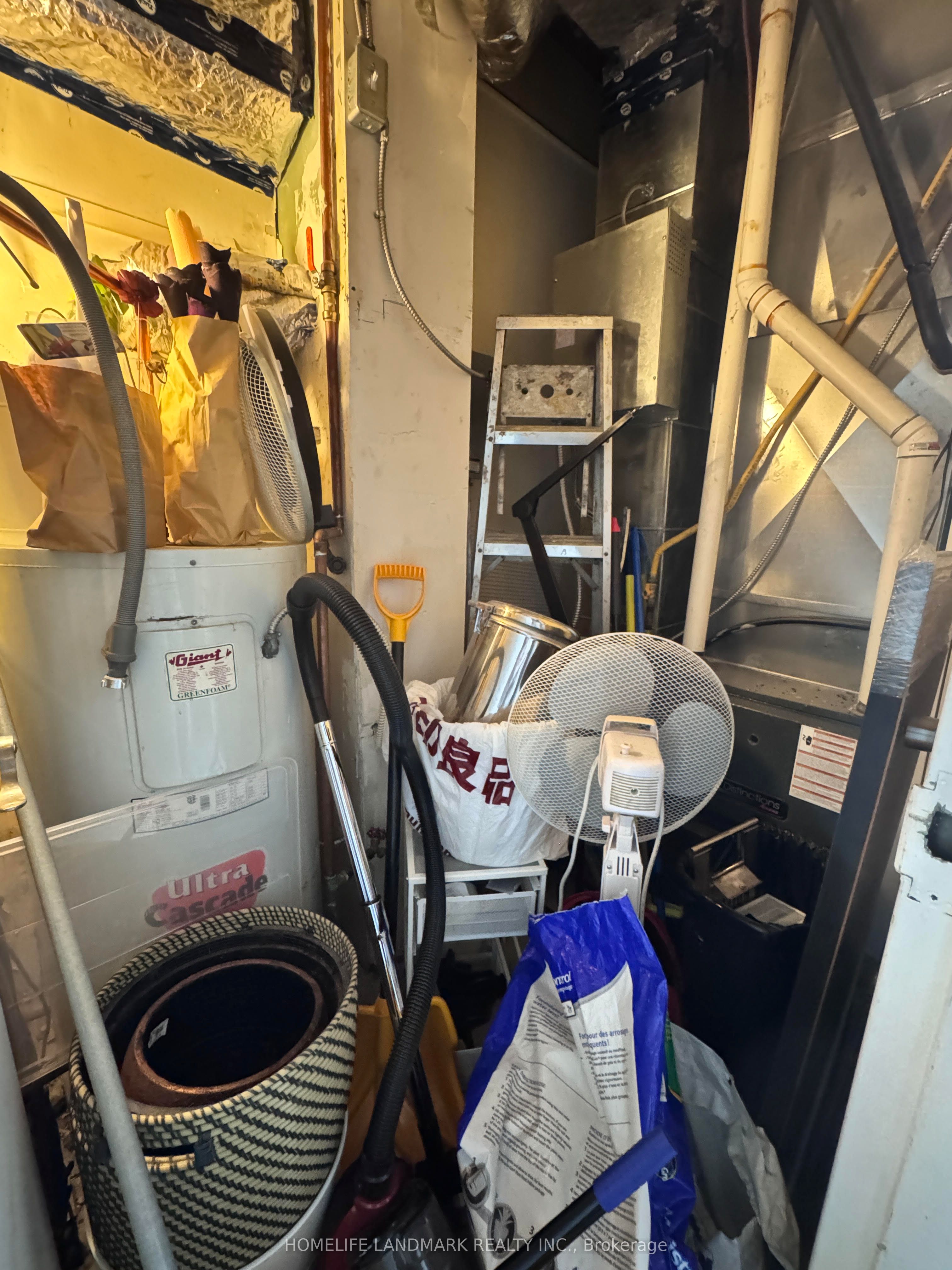 #ground Unit - 373 Broadview Avenue Property Photo 15
