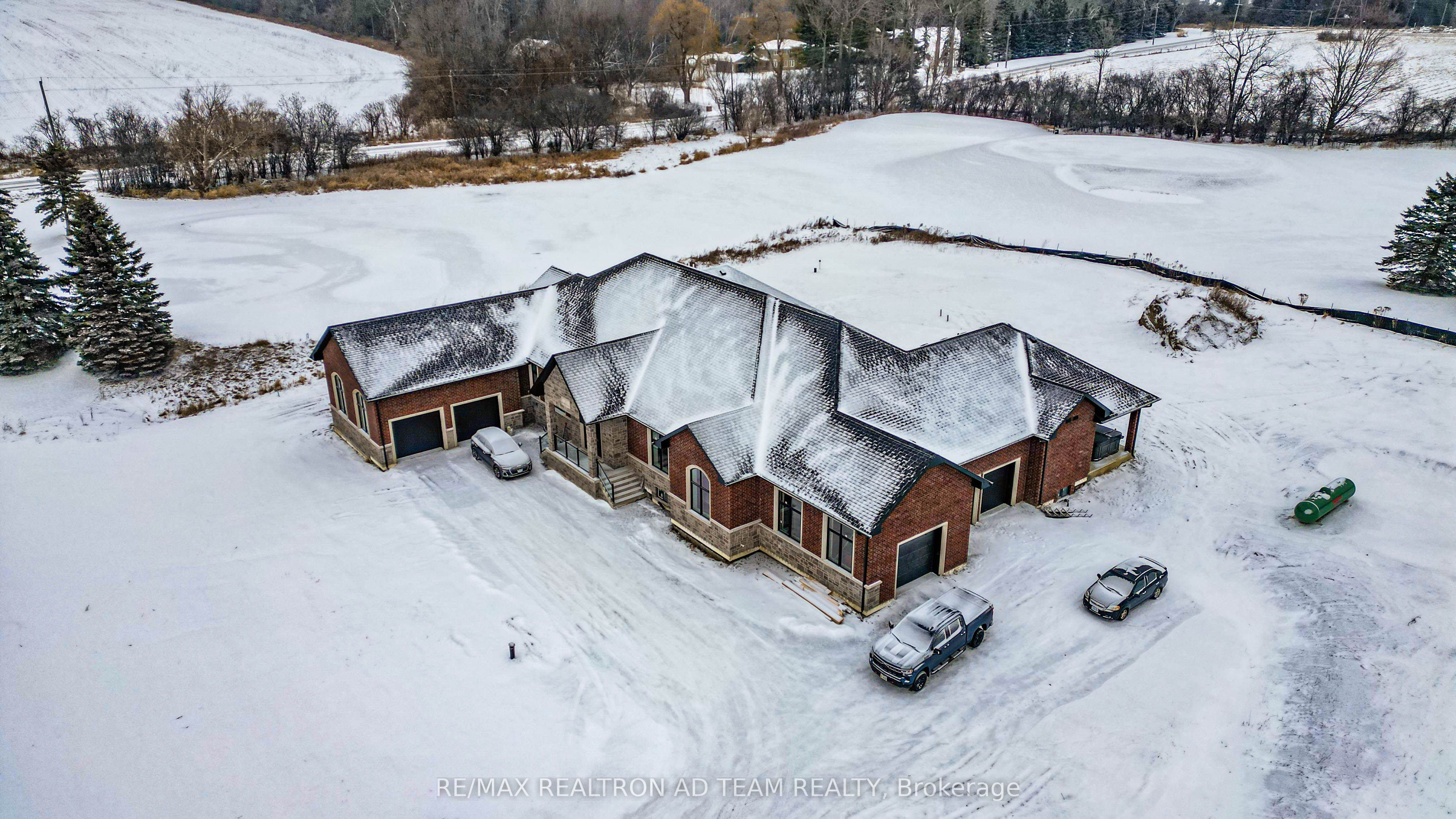 9 Franklin Cres Property Photo 18