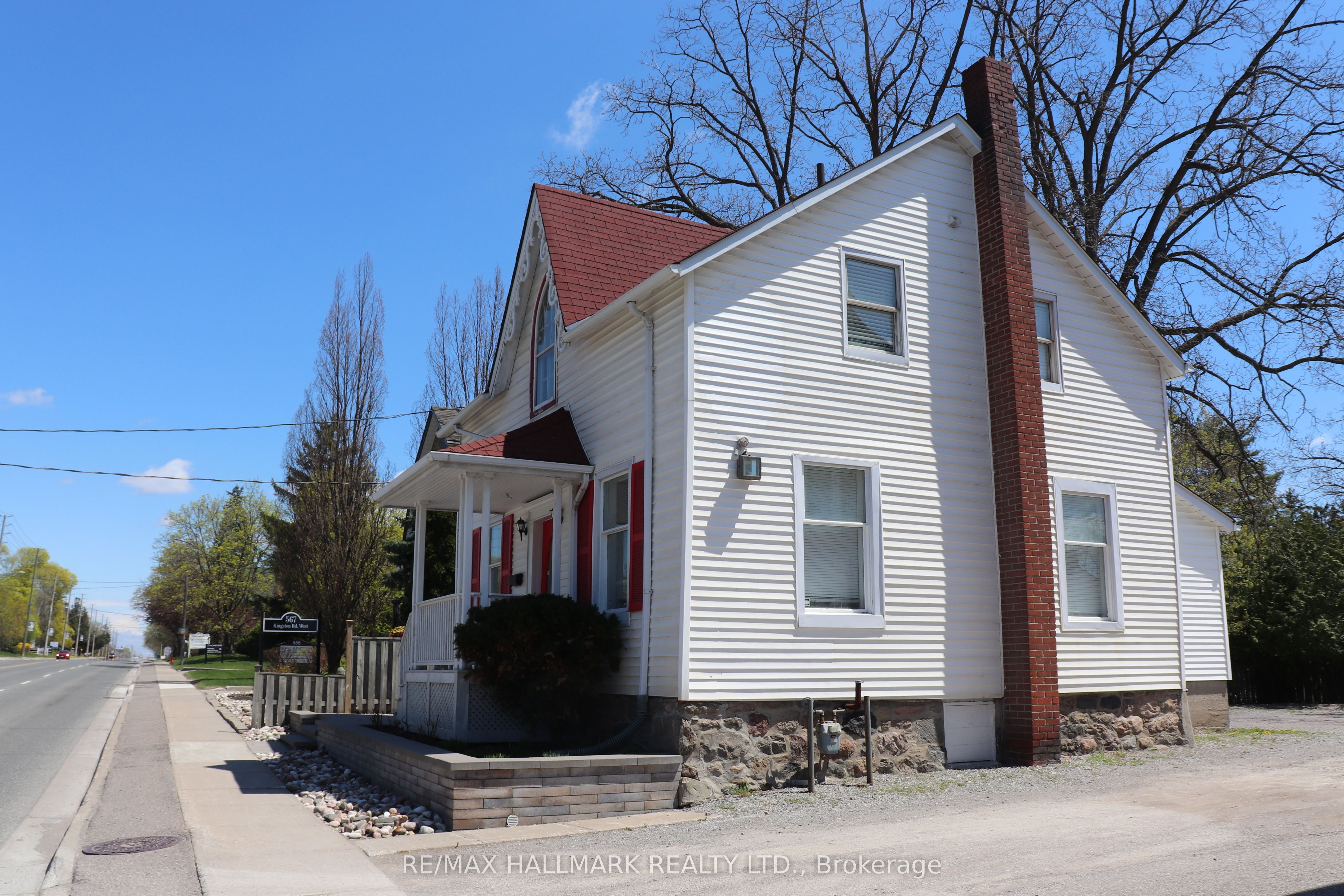 #main Level - 571 Kingston Road Property Photo 2