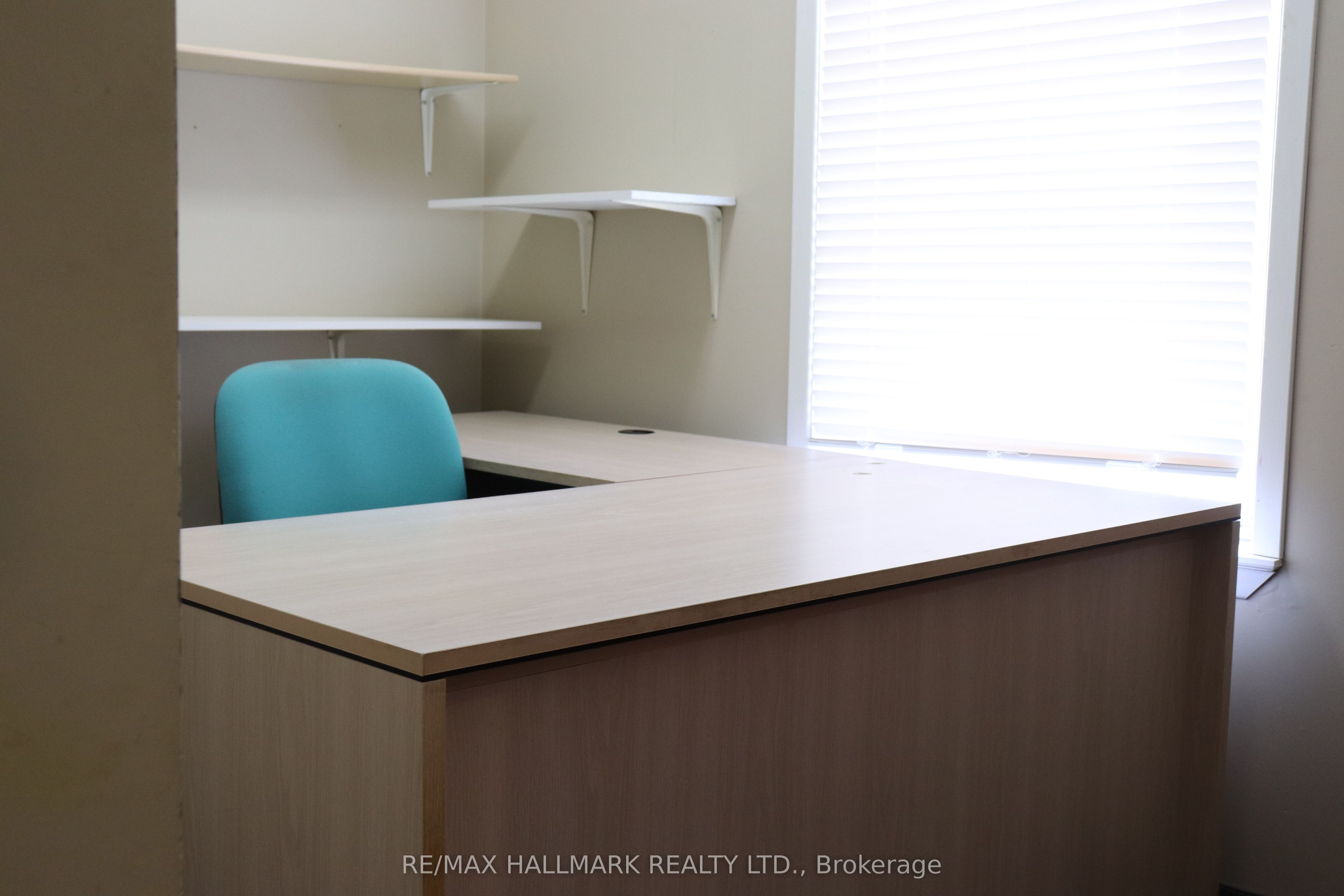#main Level - 571 Kingston Road Property Photo 10