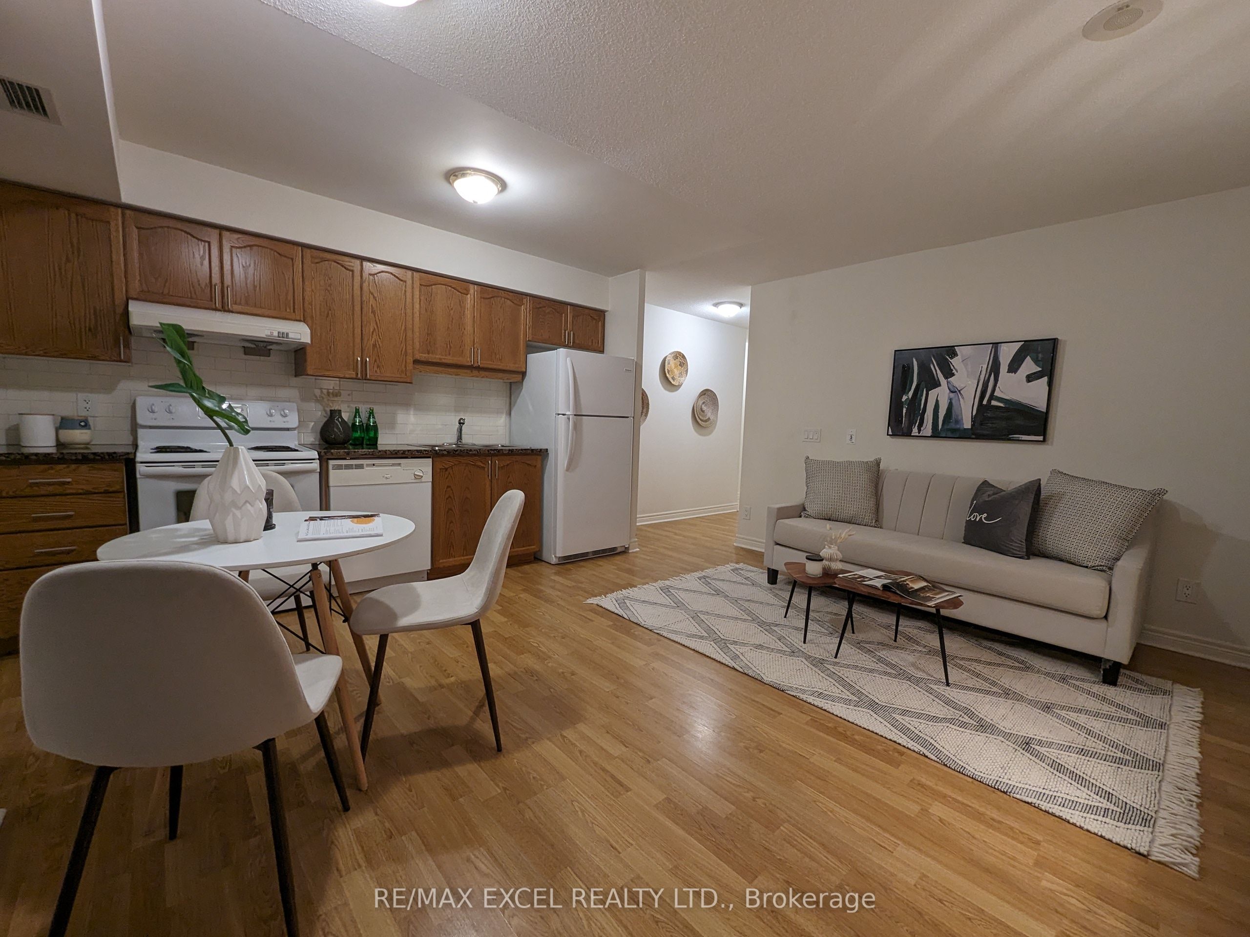 #403 - 60 Town Centre Court Property Photo 6