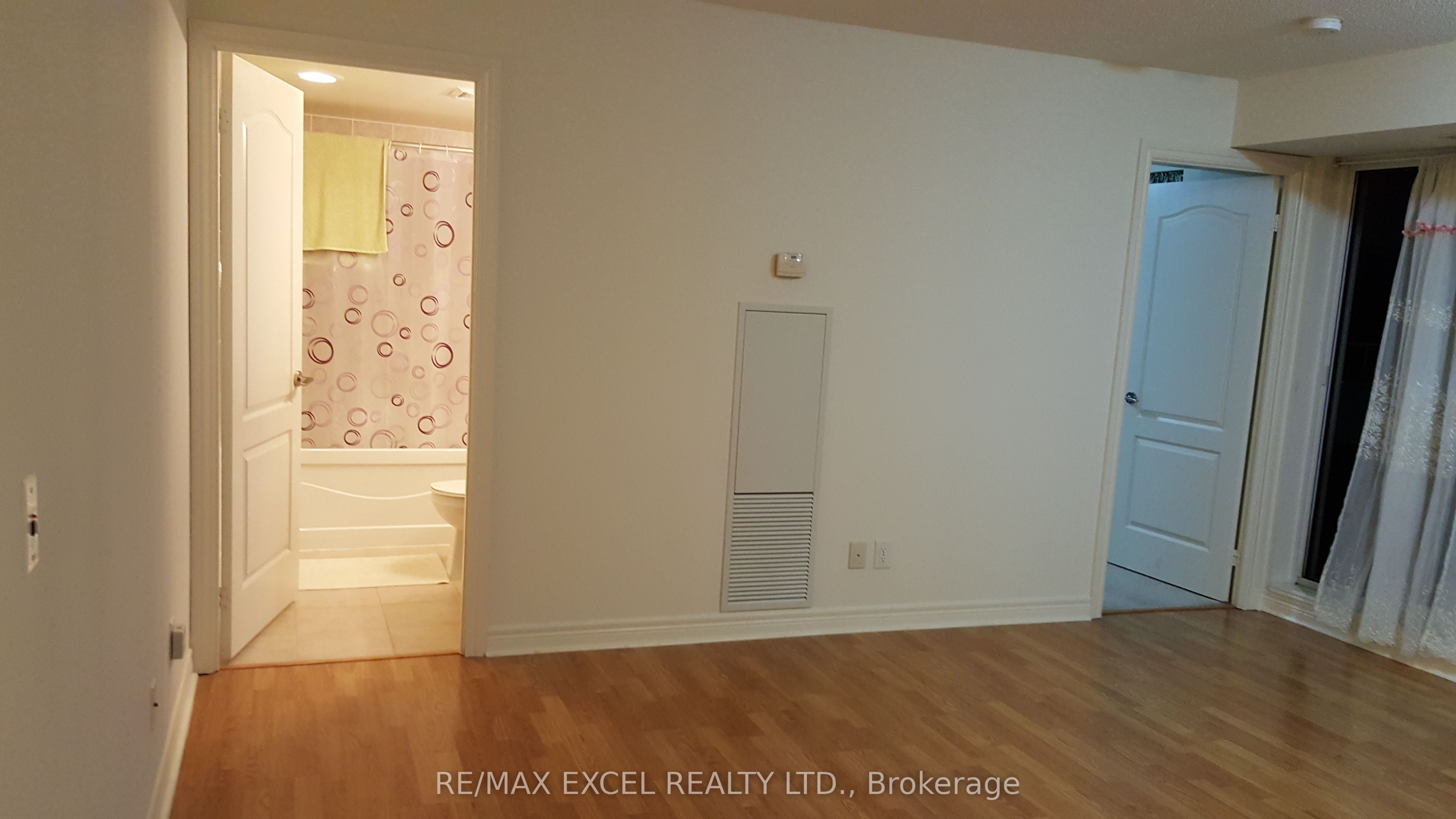 #403 - 60 Town Centre Court Property Photo 14