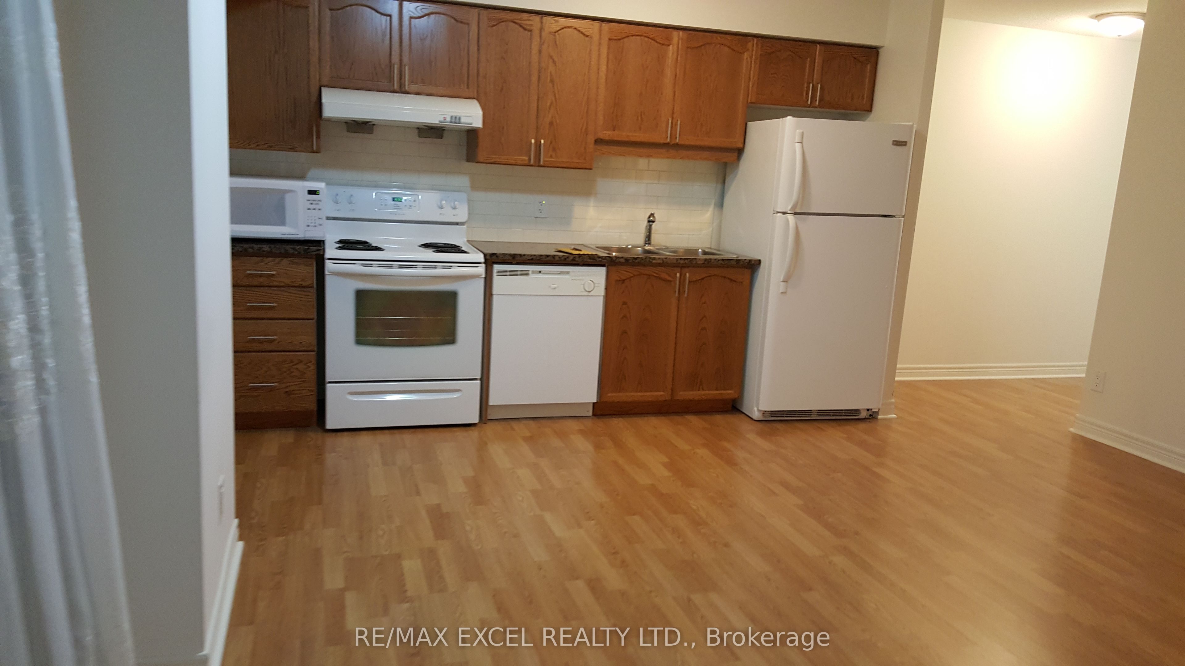#403 - 60 Town Centre Court Property Photo 15