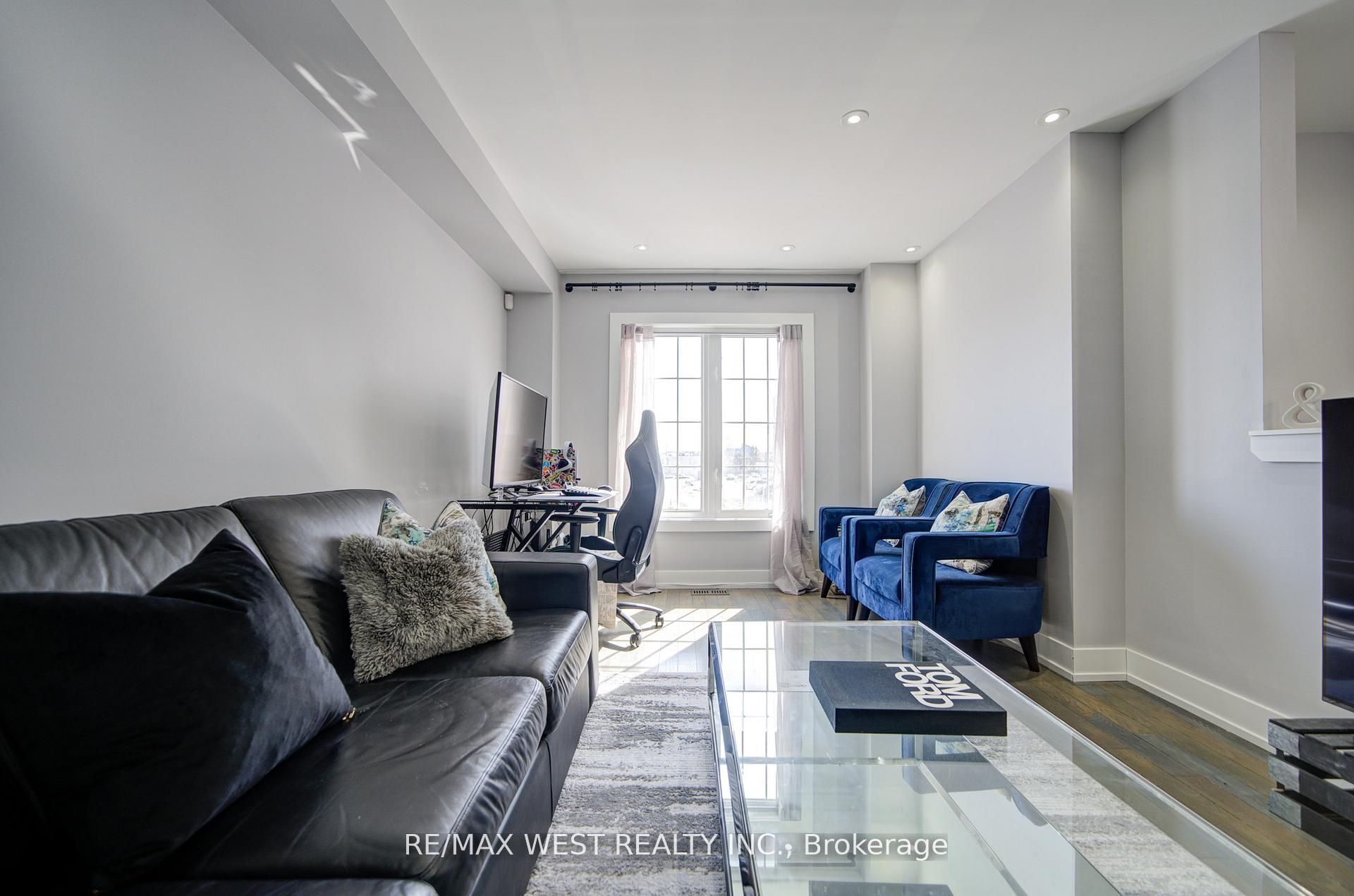 #65 - 735 Sheppard Avenue Property Photo 7
