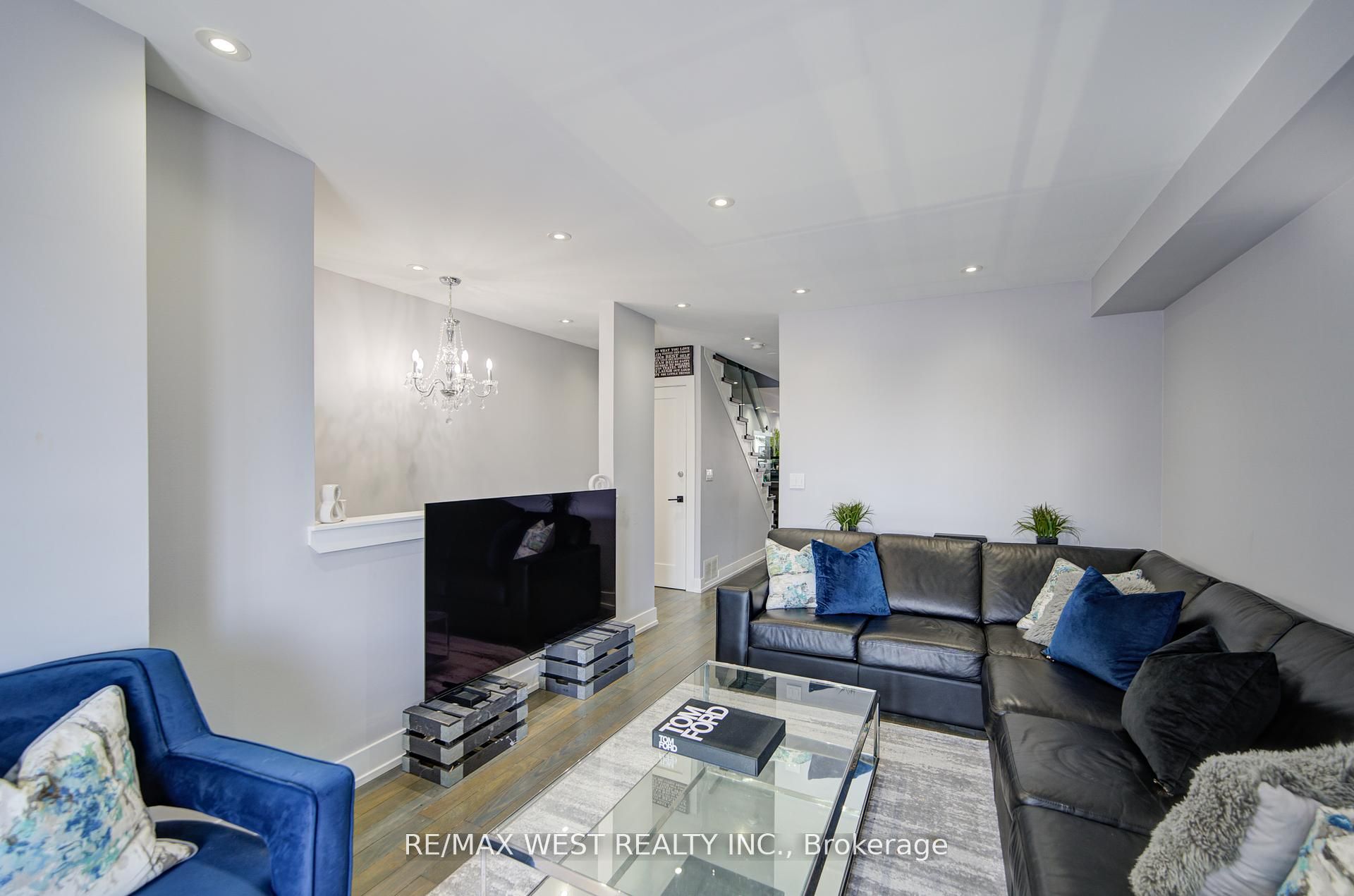 #65 - 735 Sheppard Avenue Property Photo 9