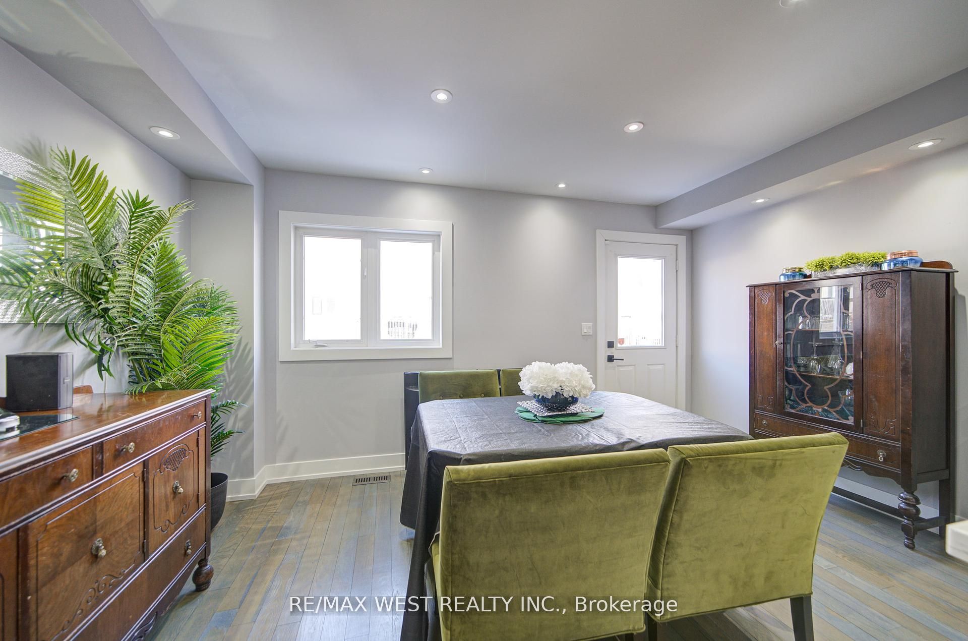 #65 - 735 Sheppard Avenue Property Photo 19