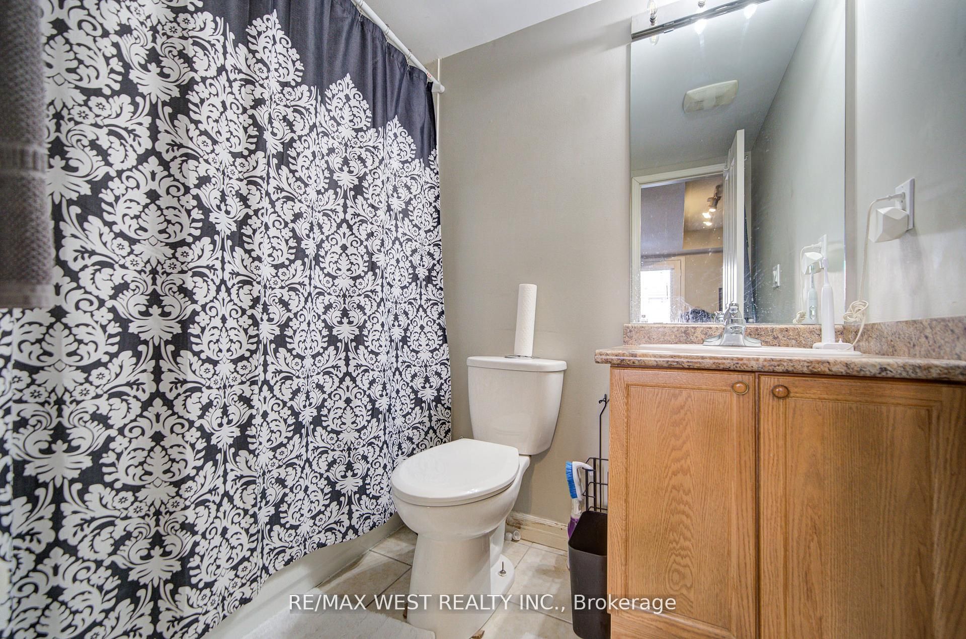 #65 - 735 Sheppard Avenue Property Photo 27