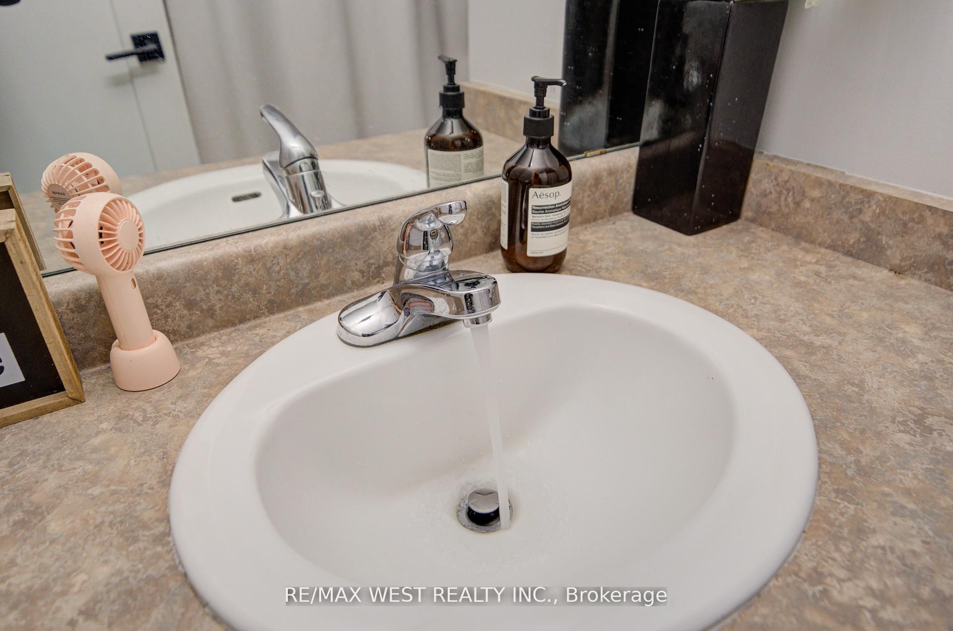 #65 - 735 Sheppard Avenue Property Photo 32