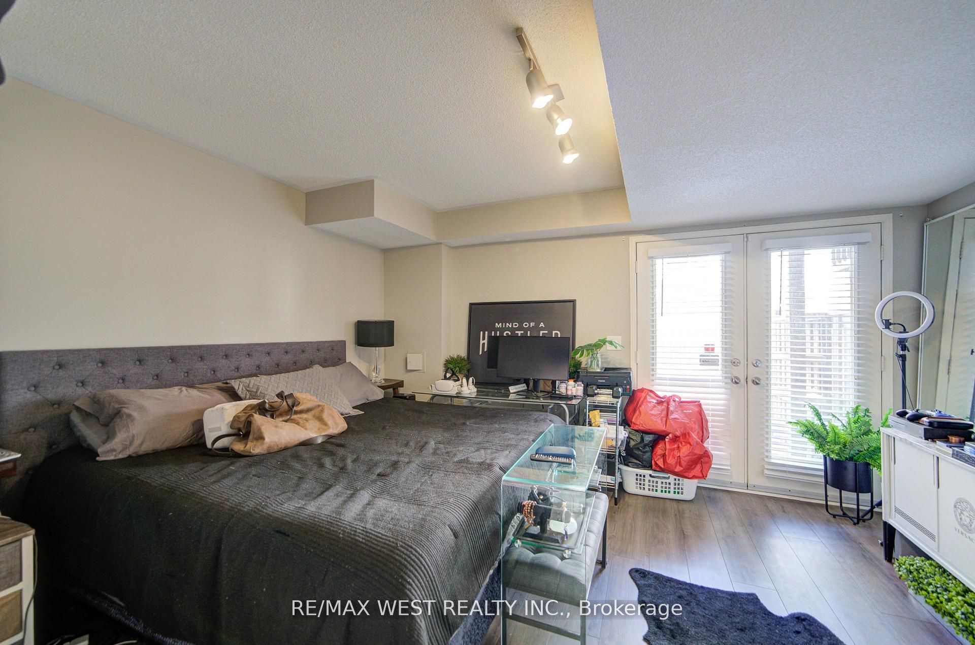 #65 - 735 Sheppard Avenue Property Photo 44
