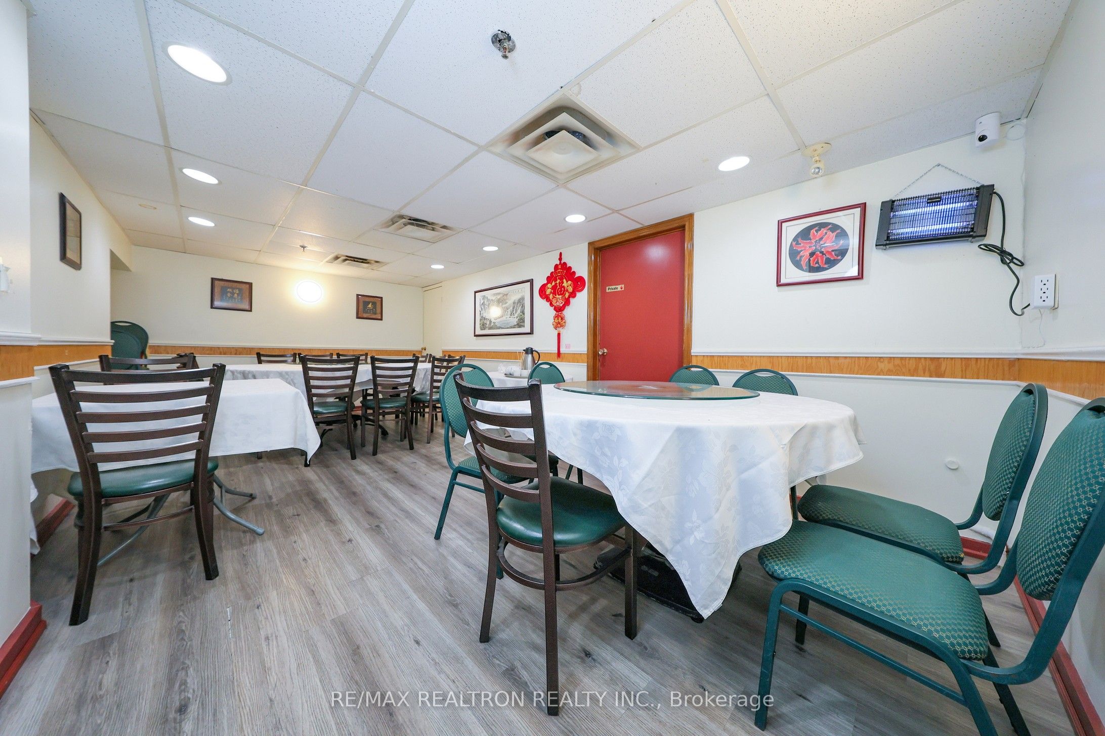 4227 Sheppard Avenue E 2& 3 Property Photo 8