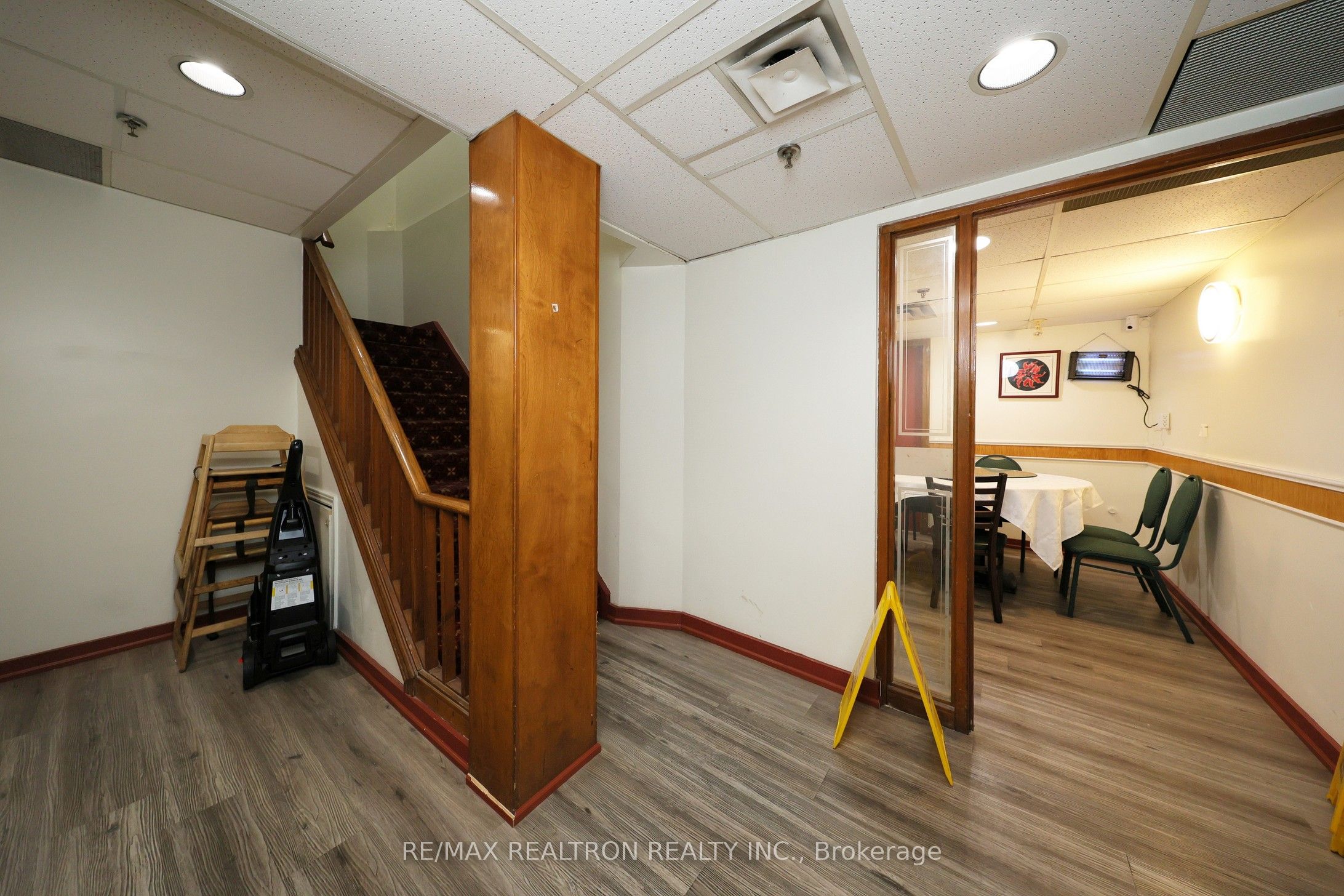 4227 Sheppard Avenue E 2& 3 Property Photo 18