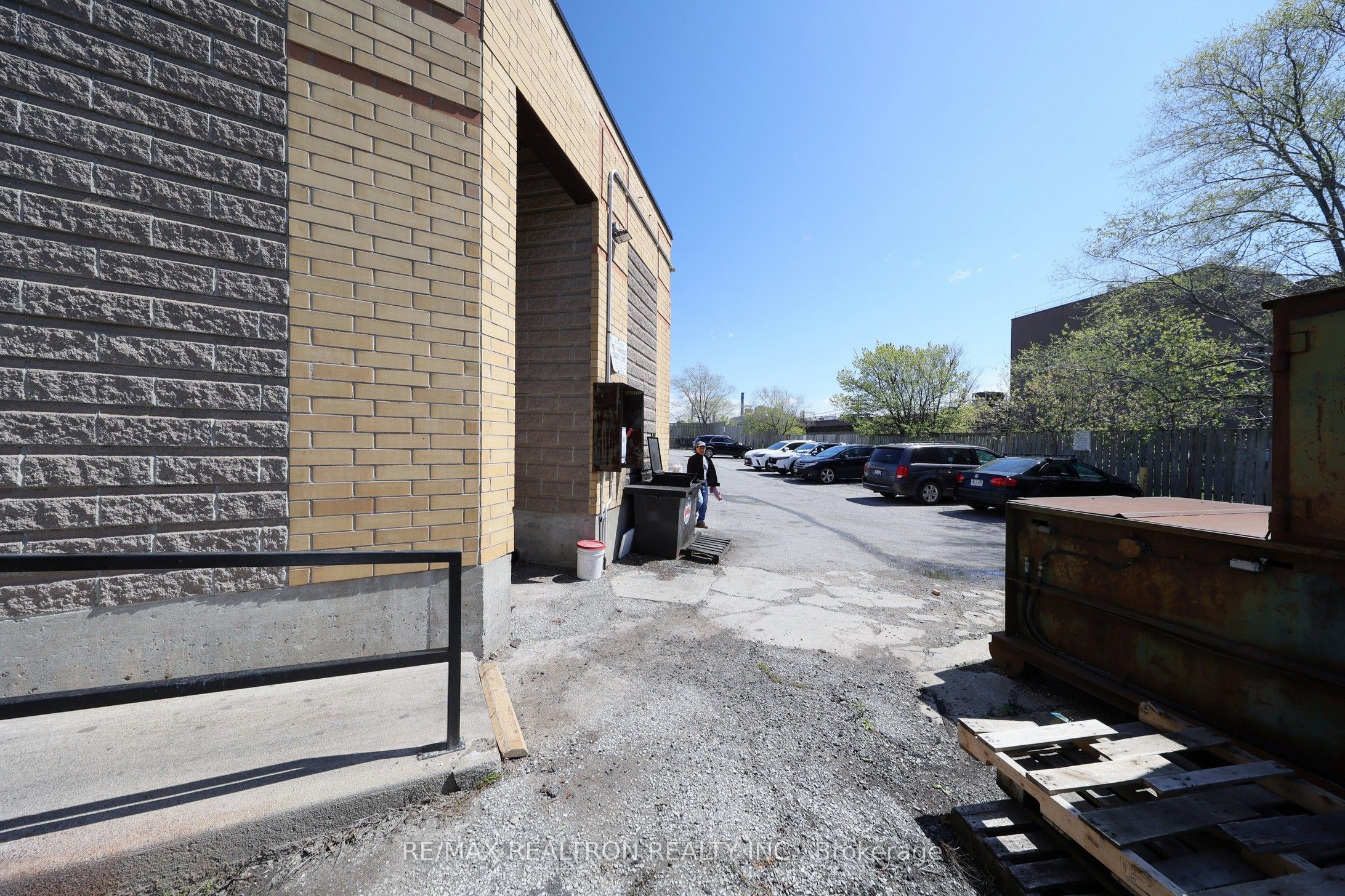 4227 Sheppard Avenue E 2& 3 Property Photo 36