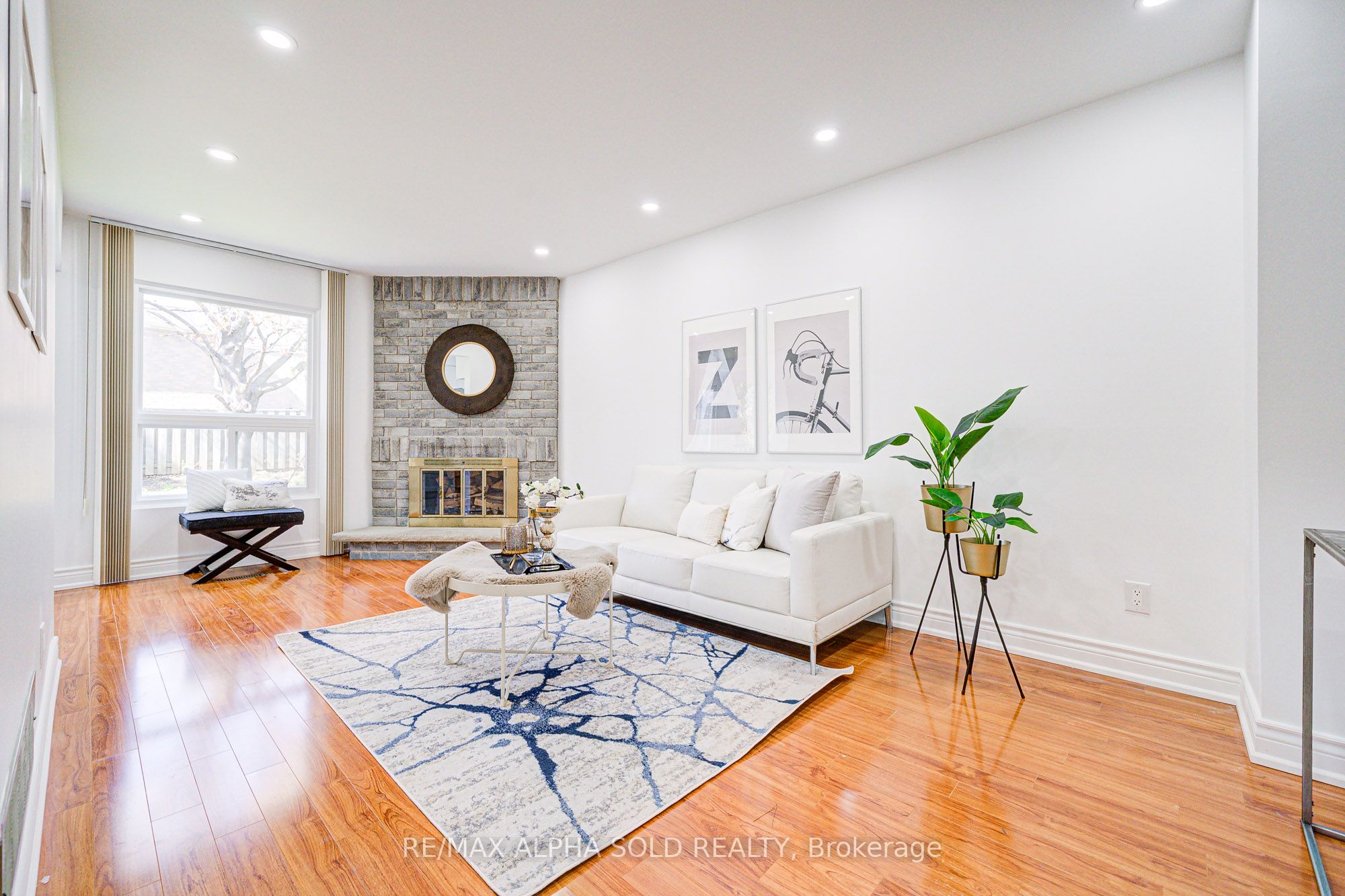 158 Ingleton Boulevard Property Photo 1
