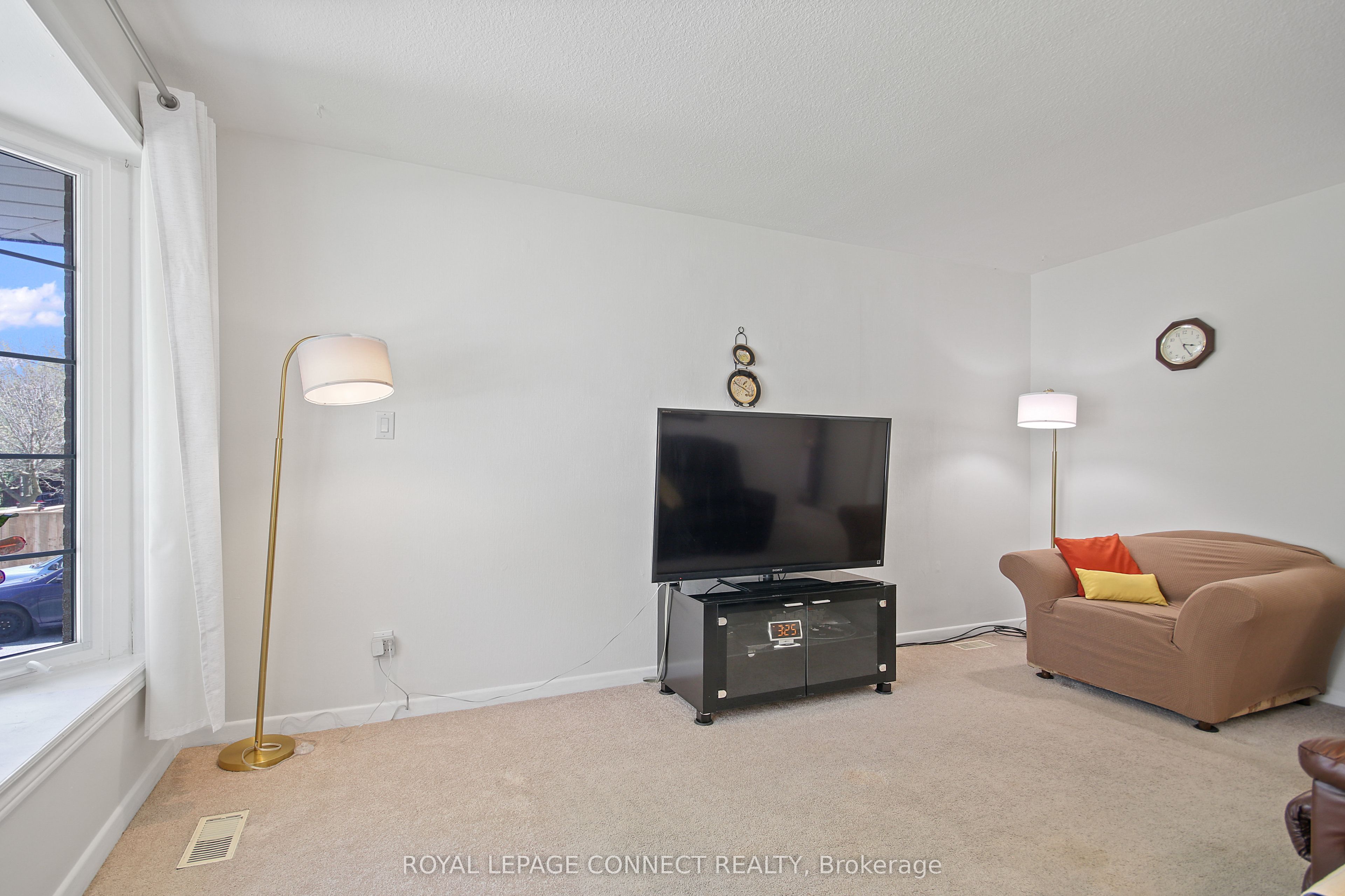 4 Sundance Crescent Property Photo 10