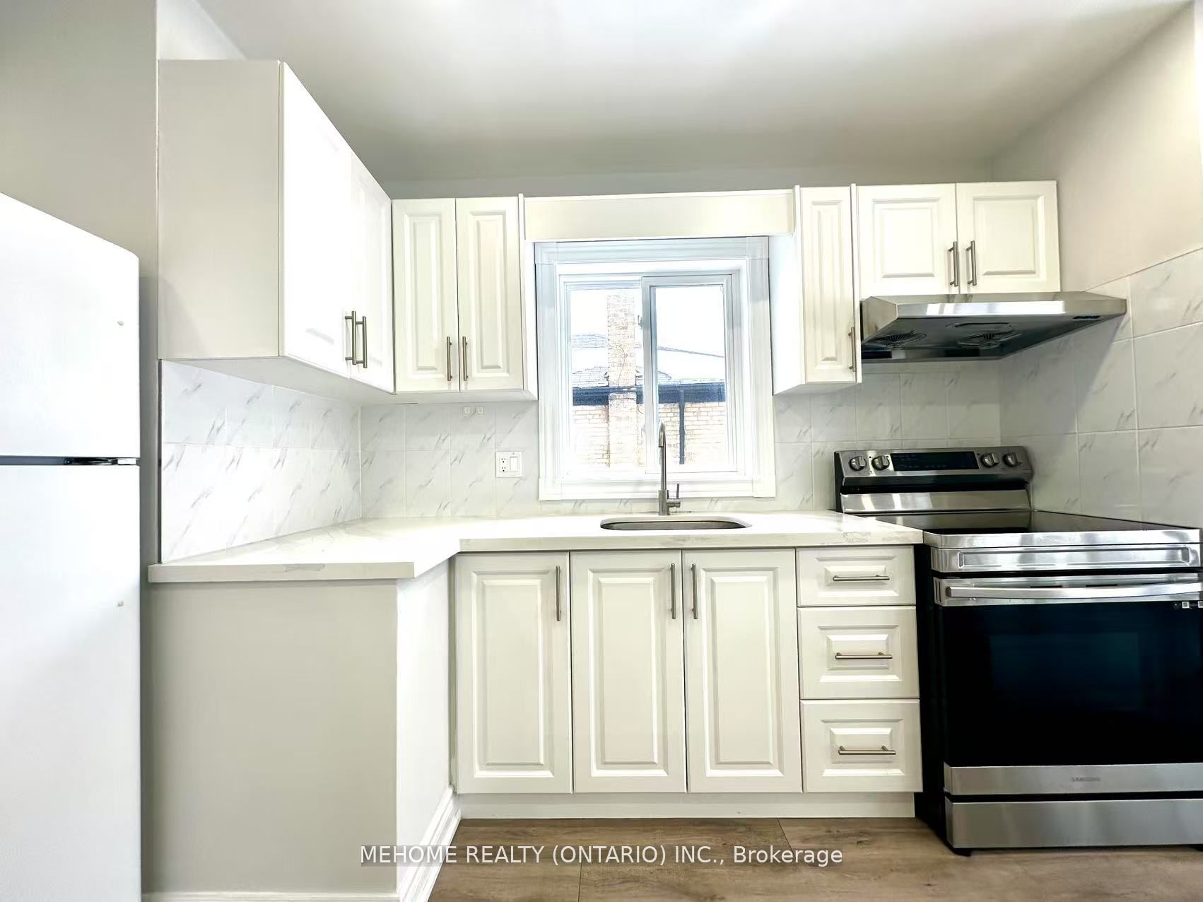 #main - 65 Miramar Crescent Property Photo 3