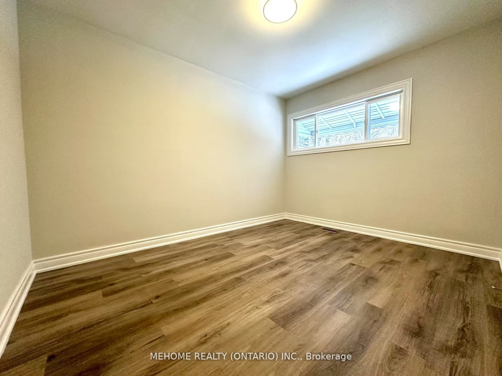 #main - 65 Miramar Crescent Property Photo 6