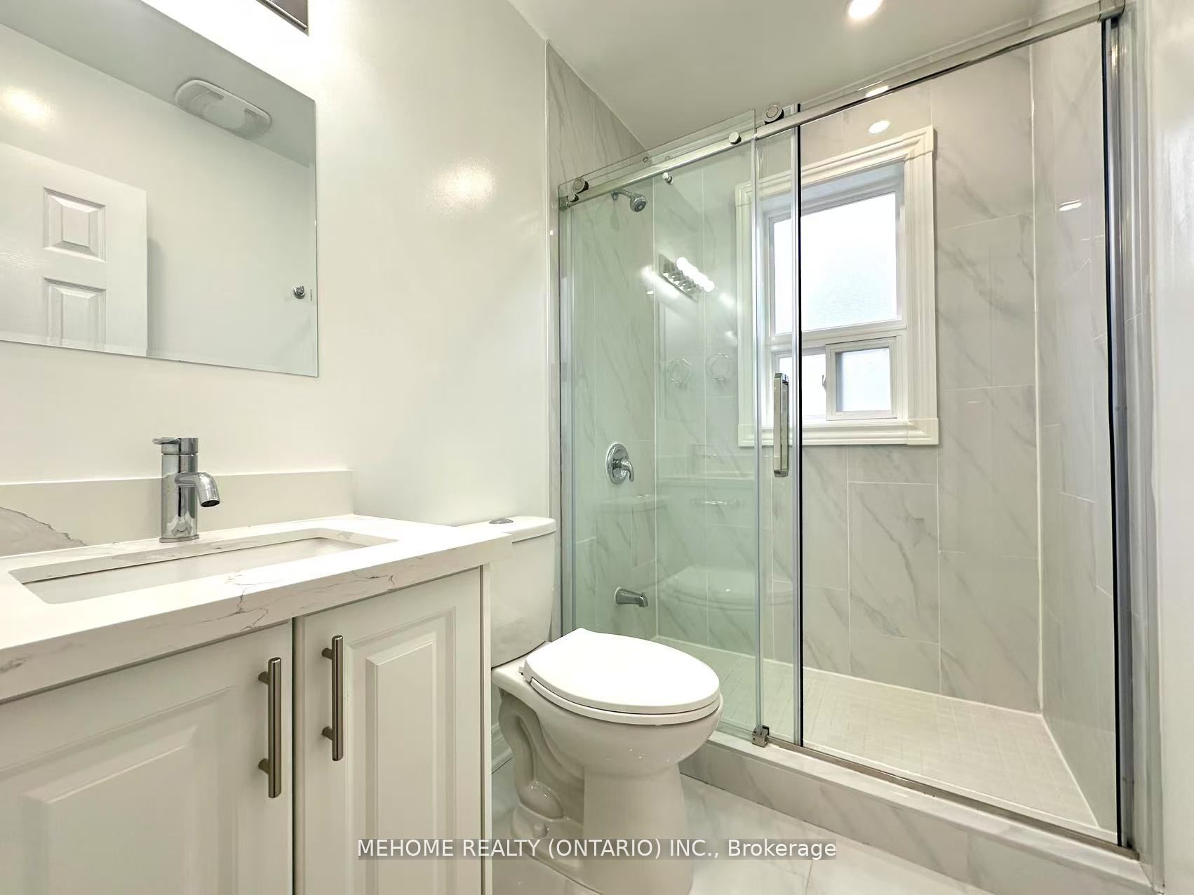 #main - 65 Miramar Crescent Property Photo 9