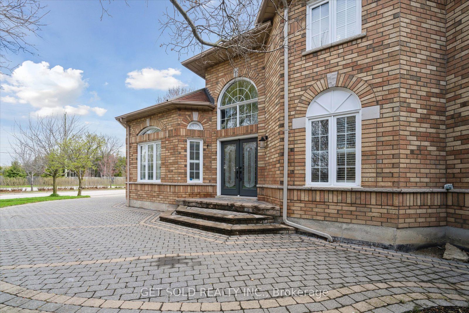 1 Mckie Court Property Photo 6