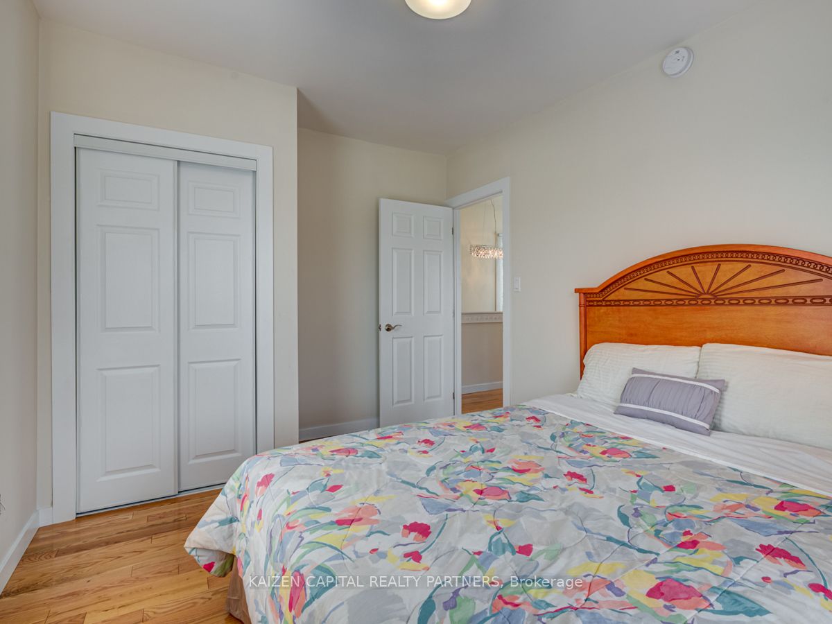 3224 Danforth Avenue Property Photo 6