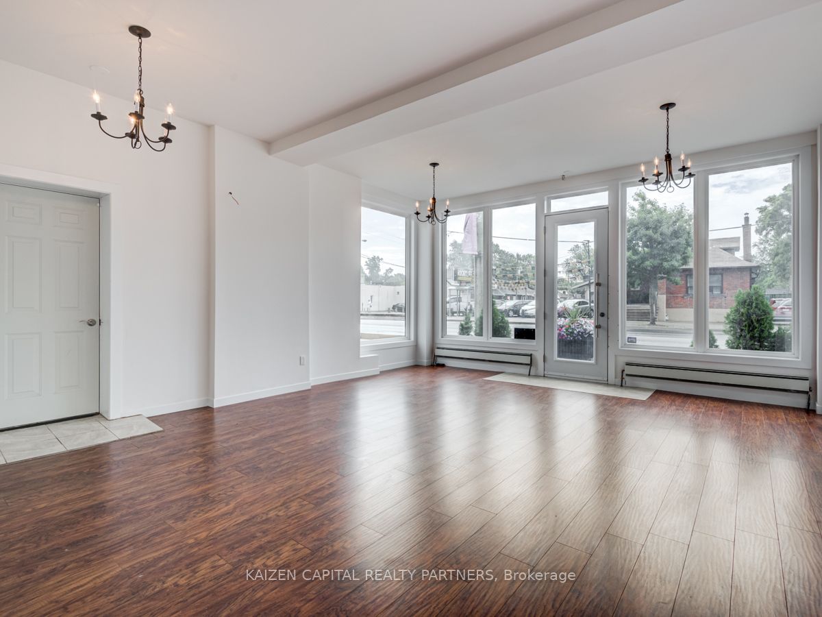 3224 Danforth Avenue Property Photo 7