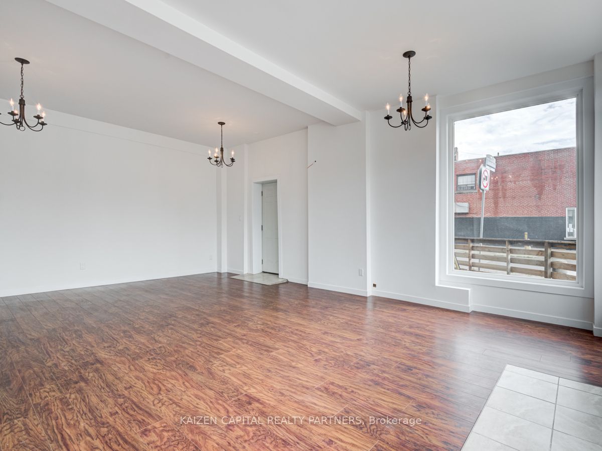3224 Danforth Avenue Property Photo 8