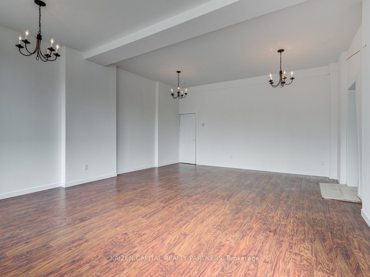 3224 Danforth Avenue Property Photo 9