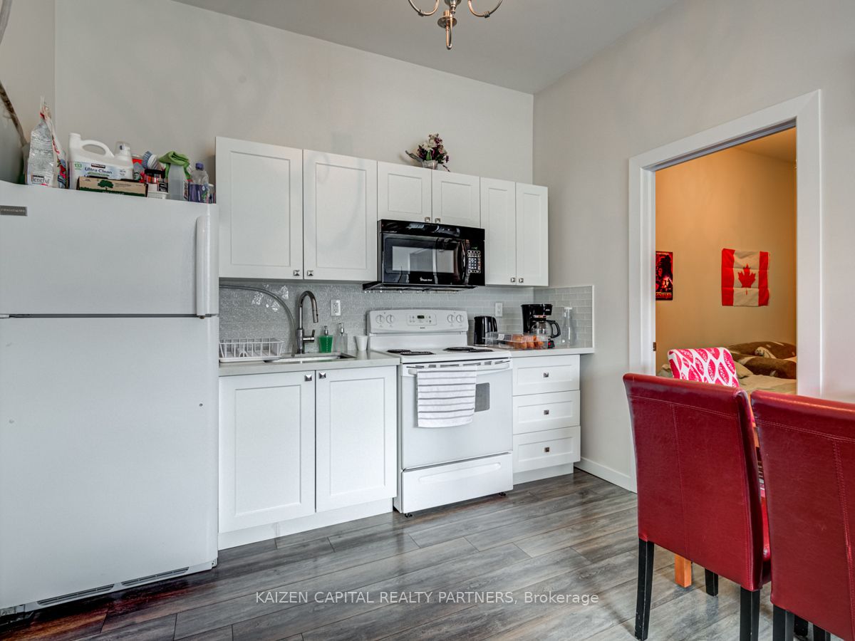 3224 Danforth Avenue Property Photo 15
