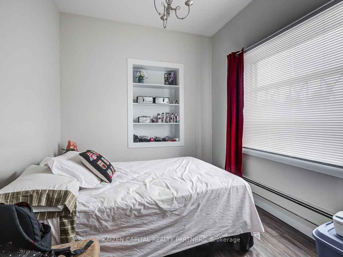 3224 Danforth Avenue Property Photo 17