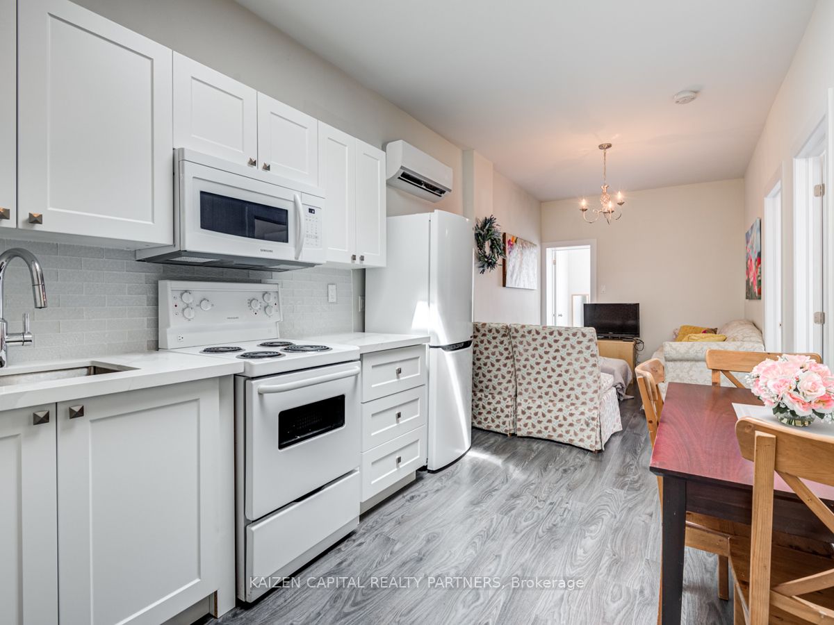 3224 Danforth Avenue Property Photo 25