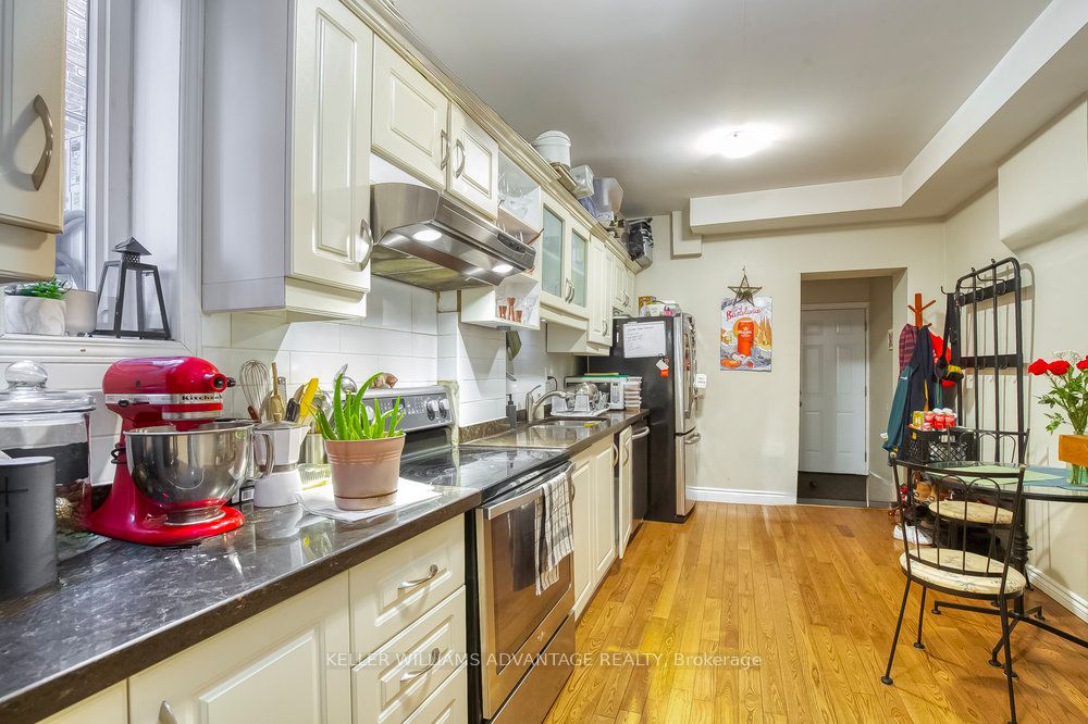 218 Broadview Avenue Property Photo 10