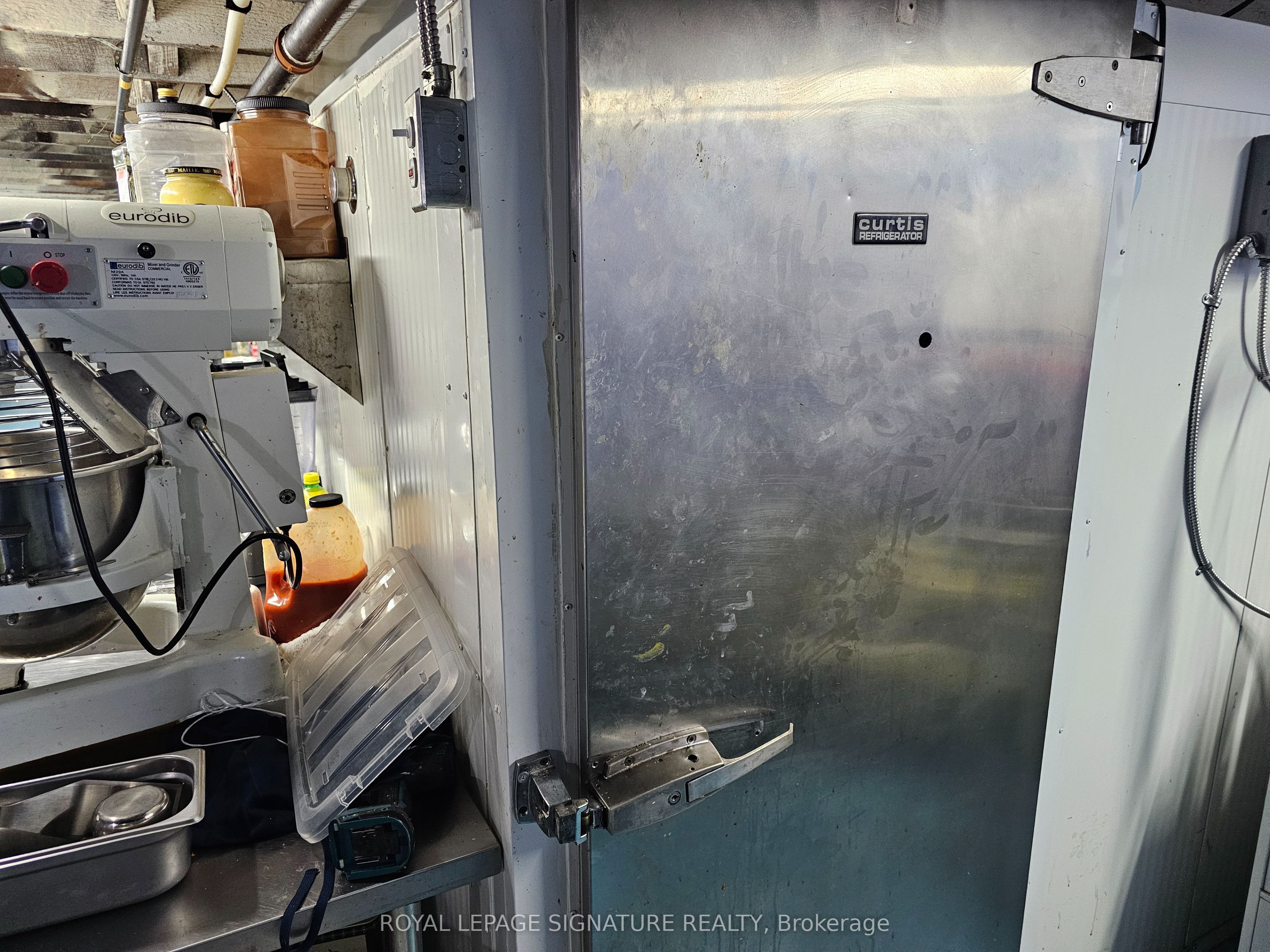 731 Queen Street E Property Photo 15
