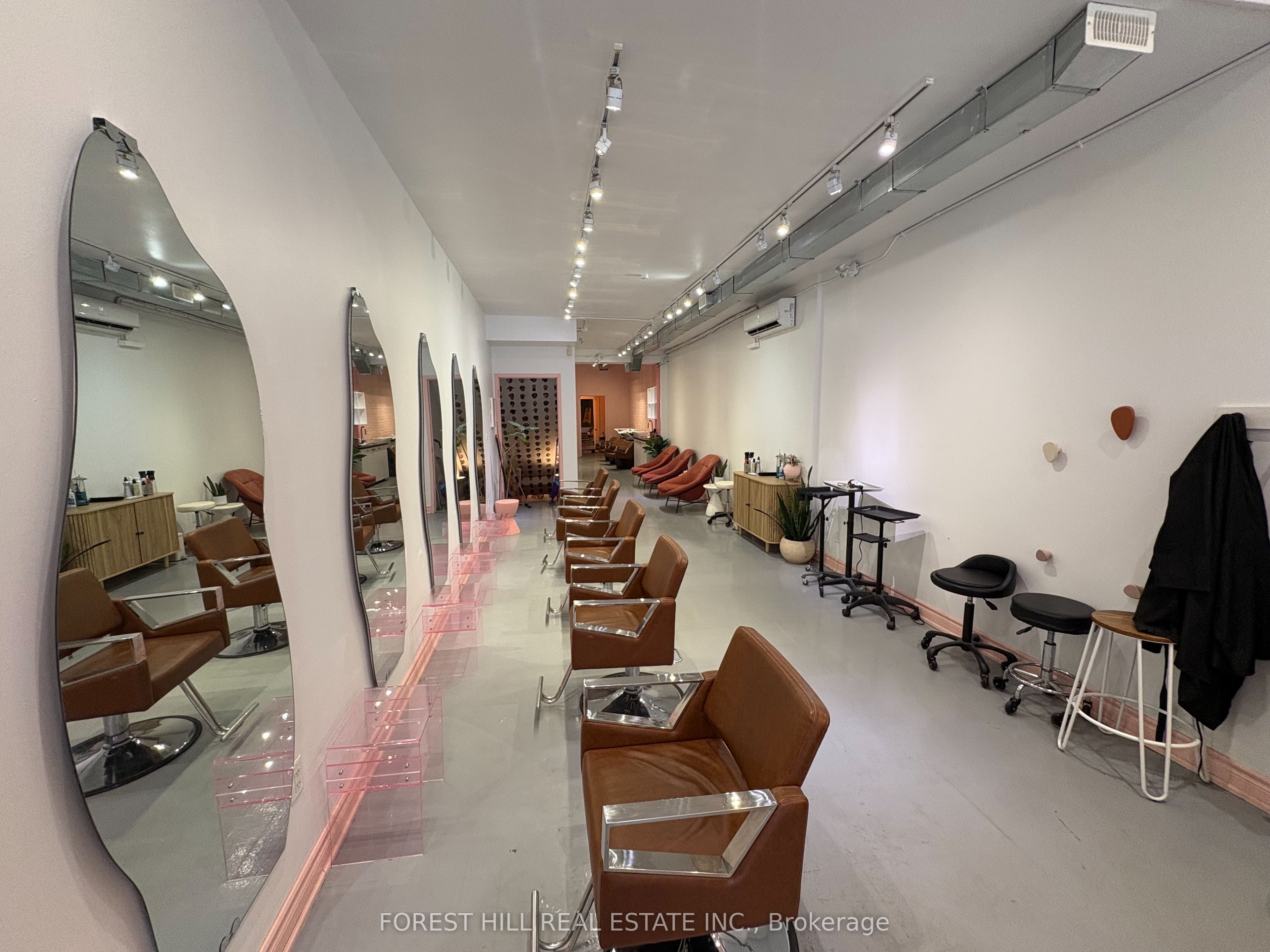 724 1/2 Queen Street Property Photo 5