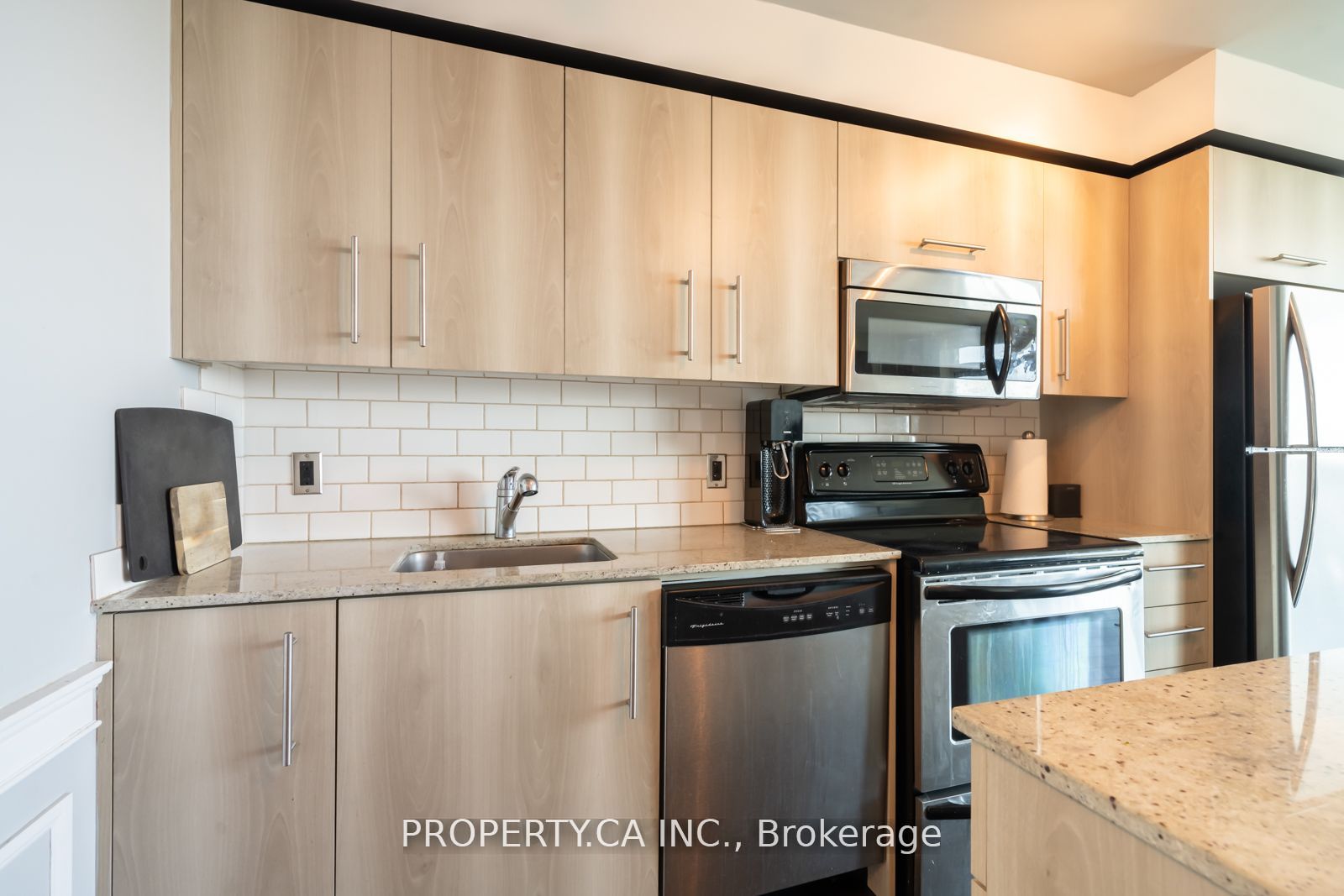 #1705 - 1048 Broadview Avenue Property Photo 3