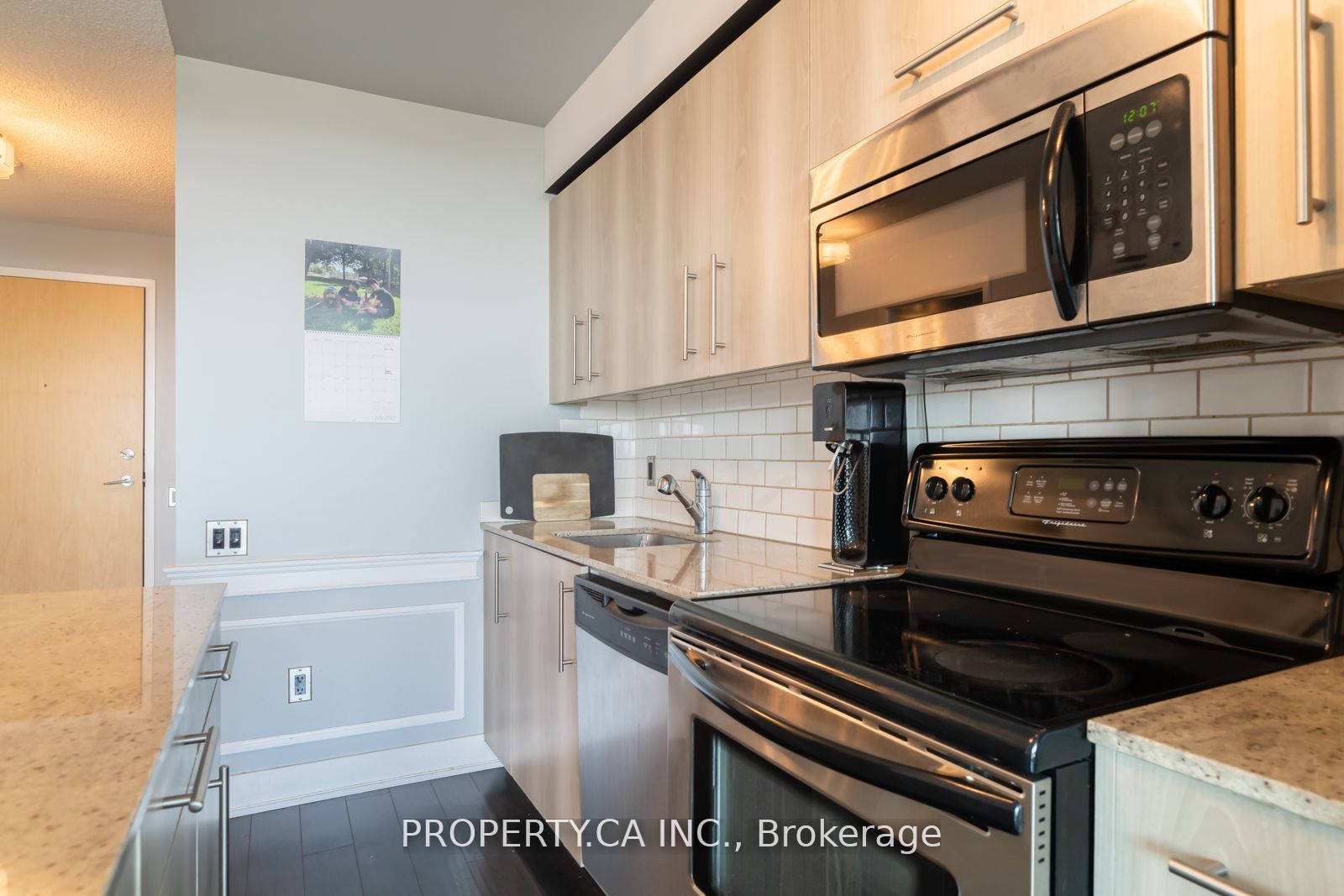 #1705 - 1048 Broadview Avenue Property Photo 4