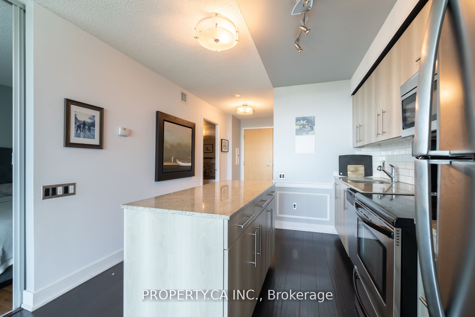 #1705 - 1048 Broadview Avenue Property Photo 5