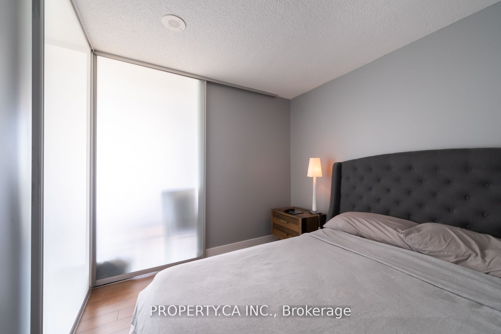 #1705 - 1048 Broadview Avenue Property Photo 8