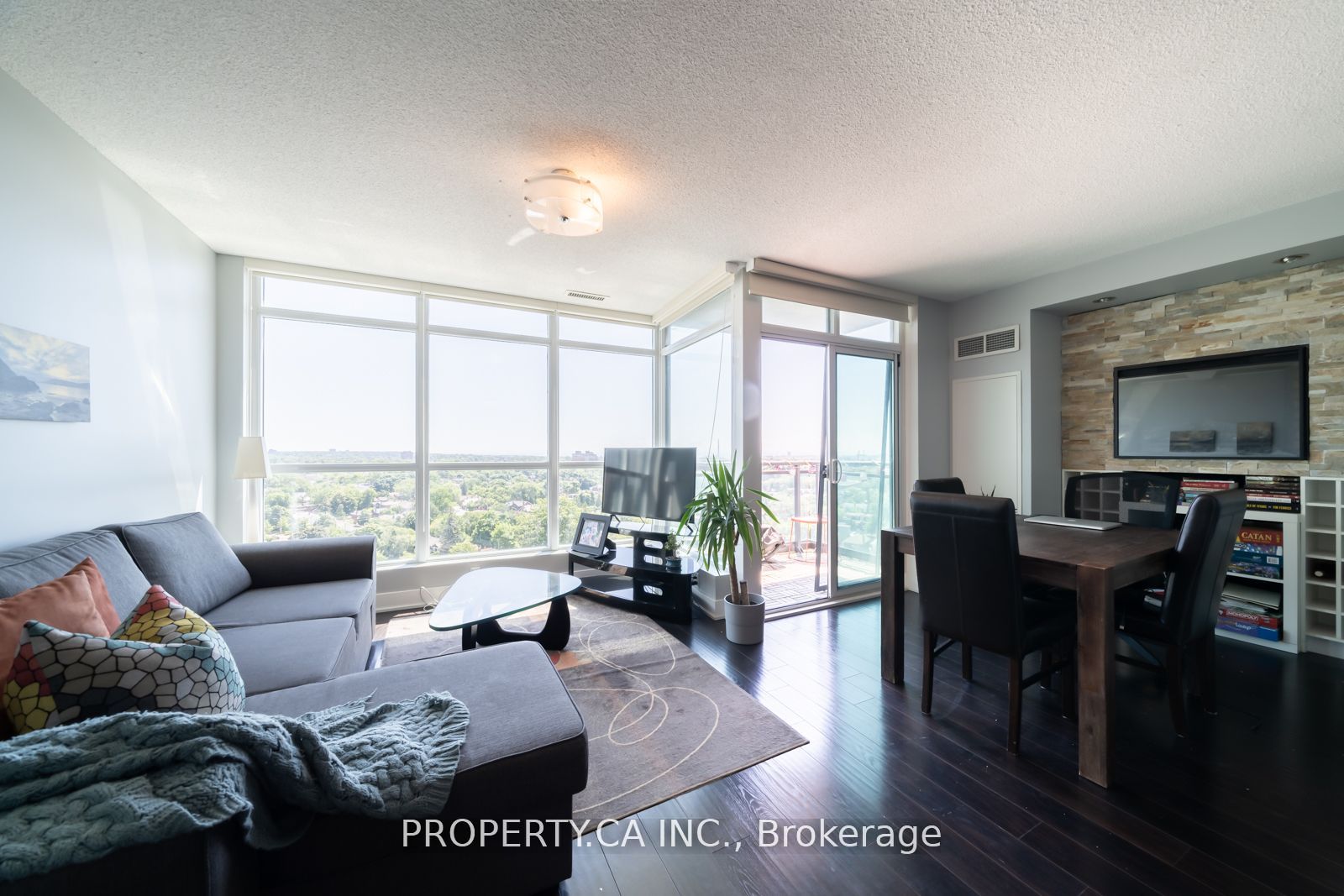 #1705 - 1048 Broadview Avenue Property Photo 10