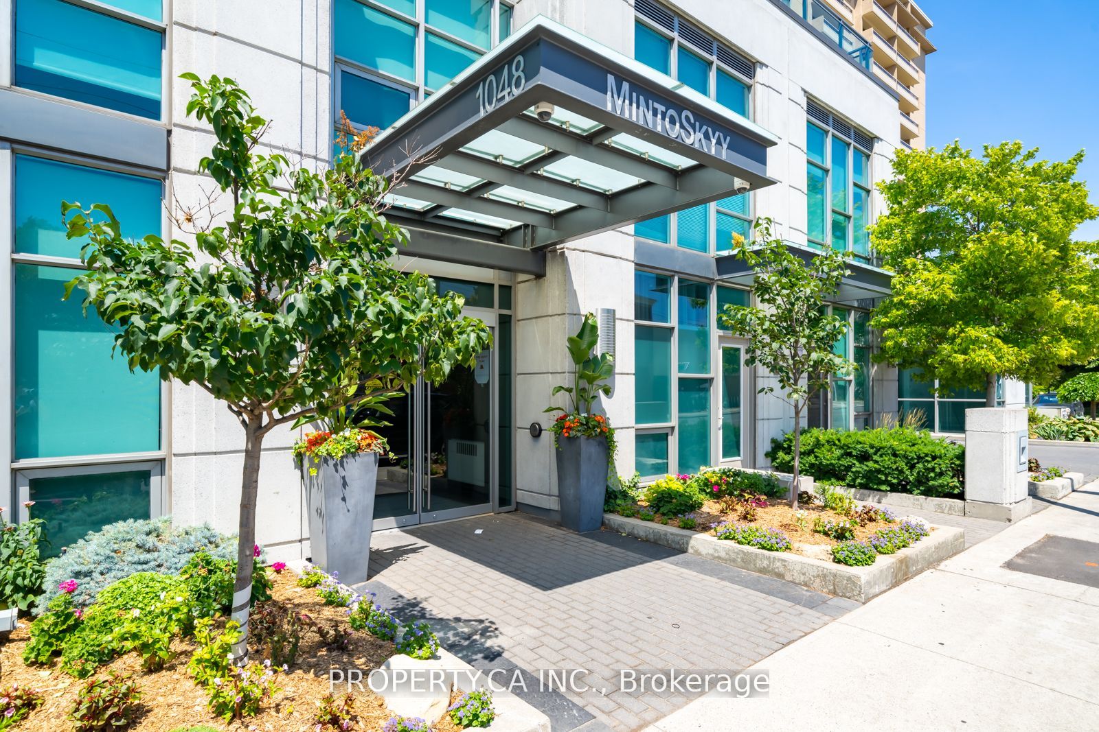 #1705 - 1048 Broadview Avenue Property Photo 19