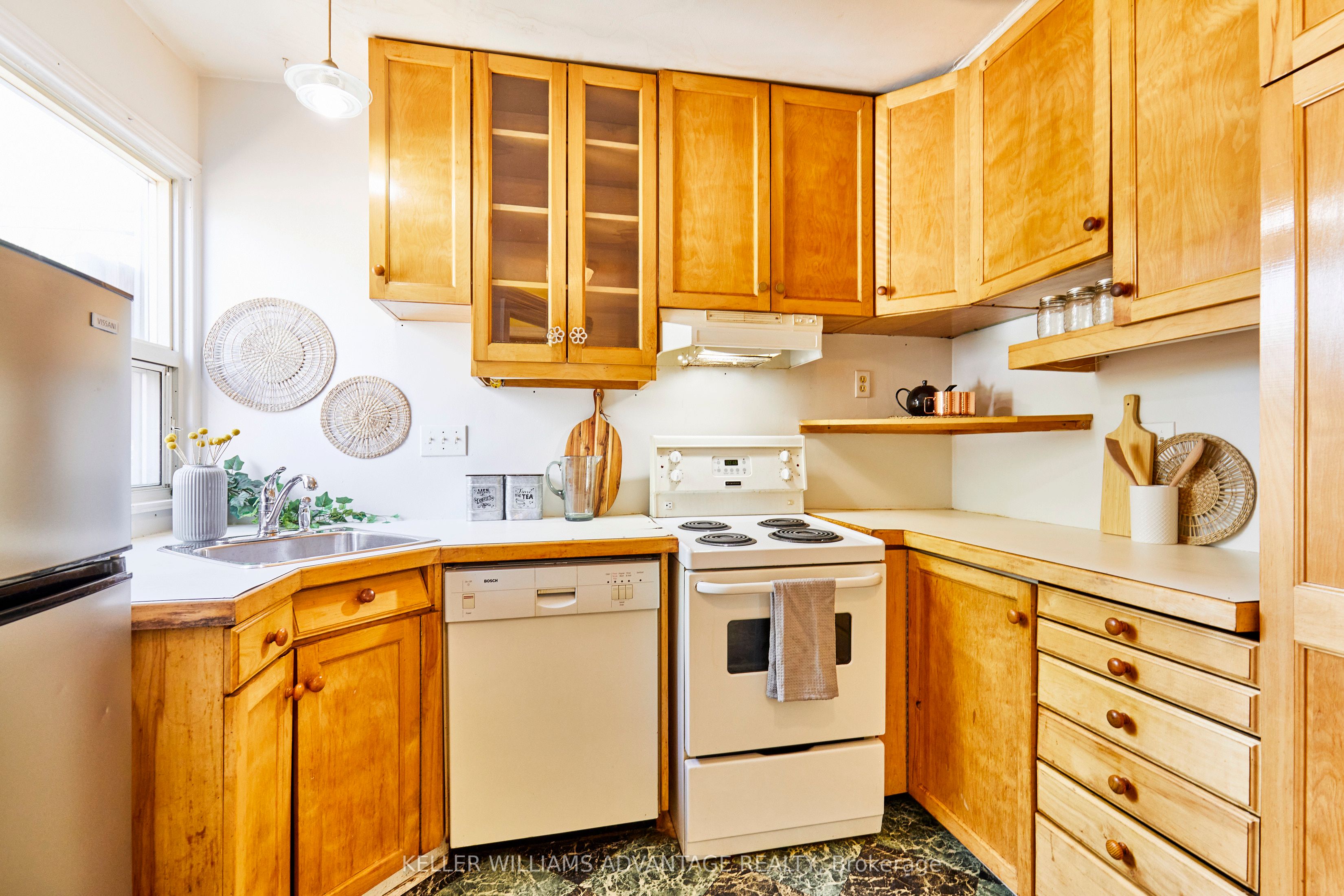 808 Sammon Avenue Property Photo 12