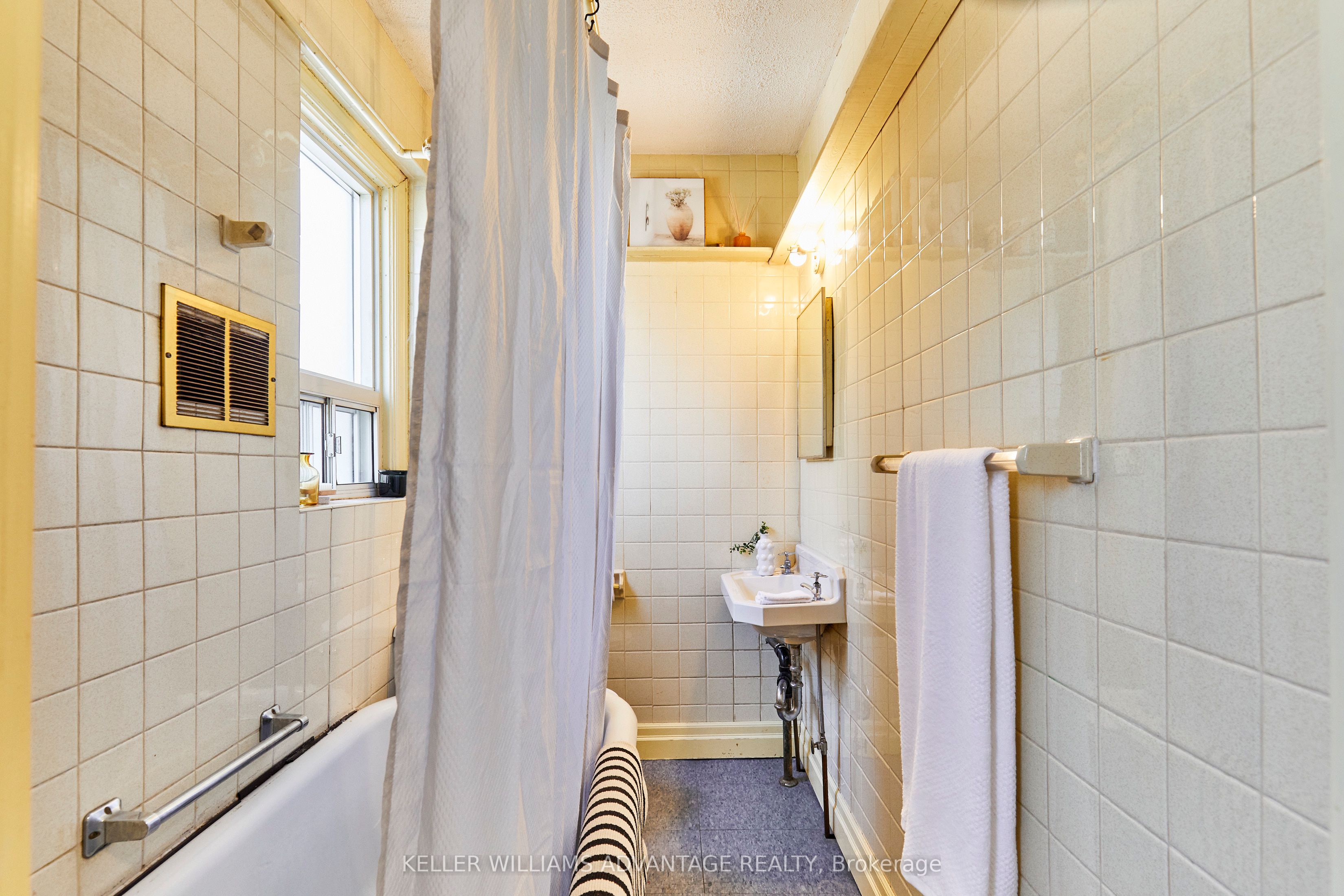 808 Sammon Avenue Property Photo 30