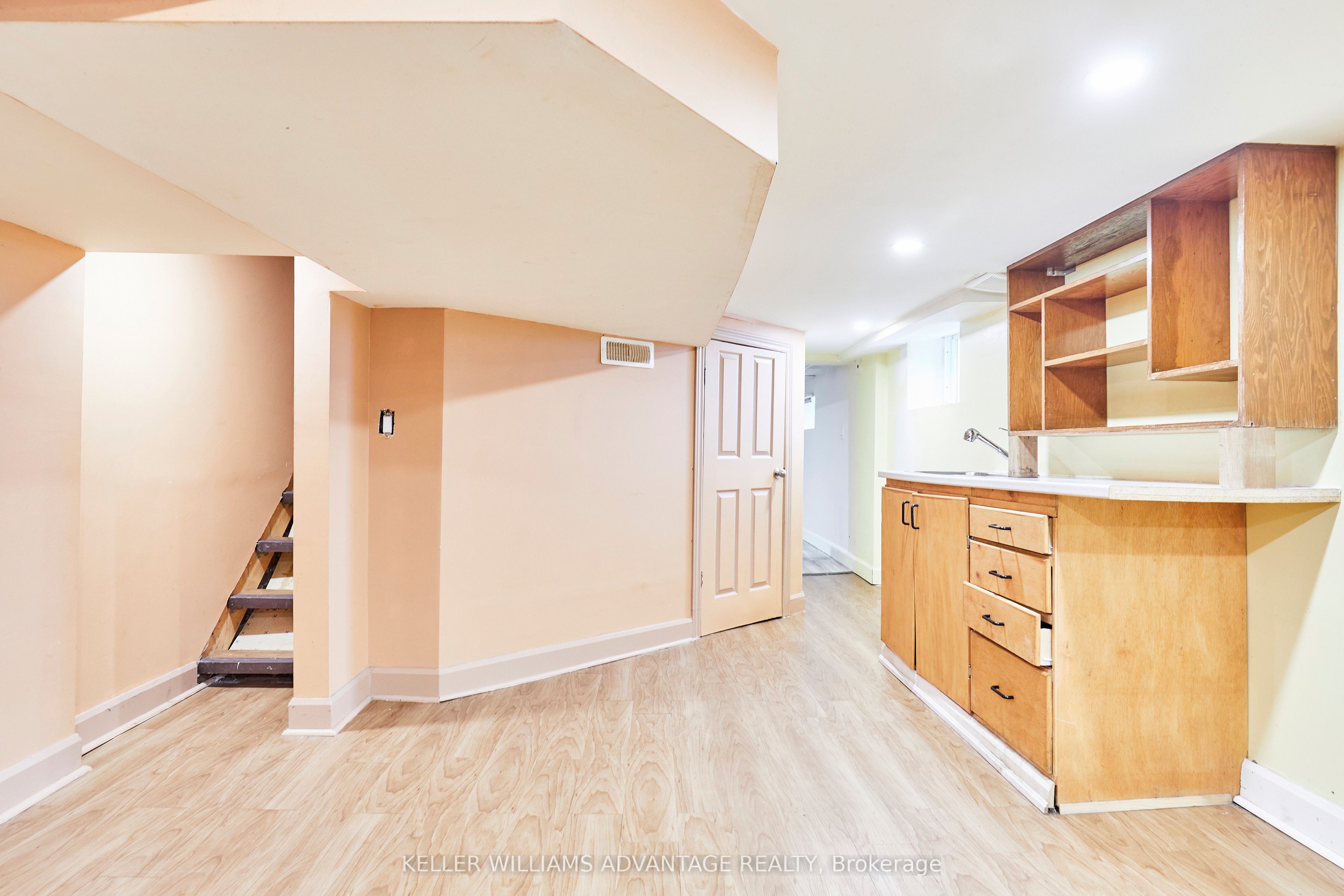 808 Sammon Avenue Property Photo 32