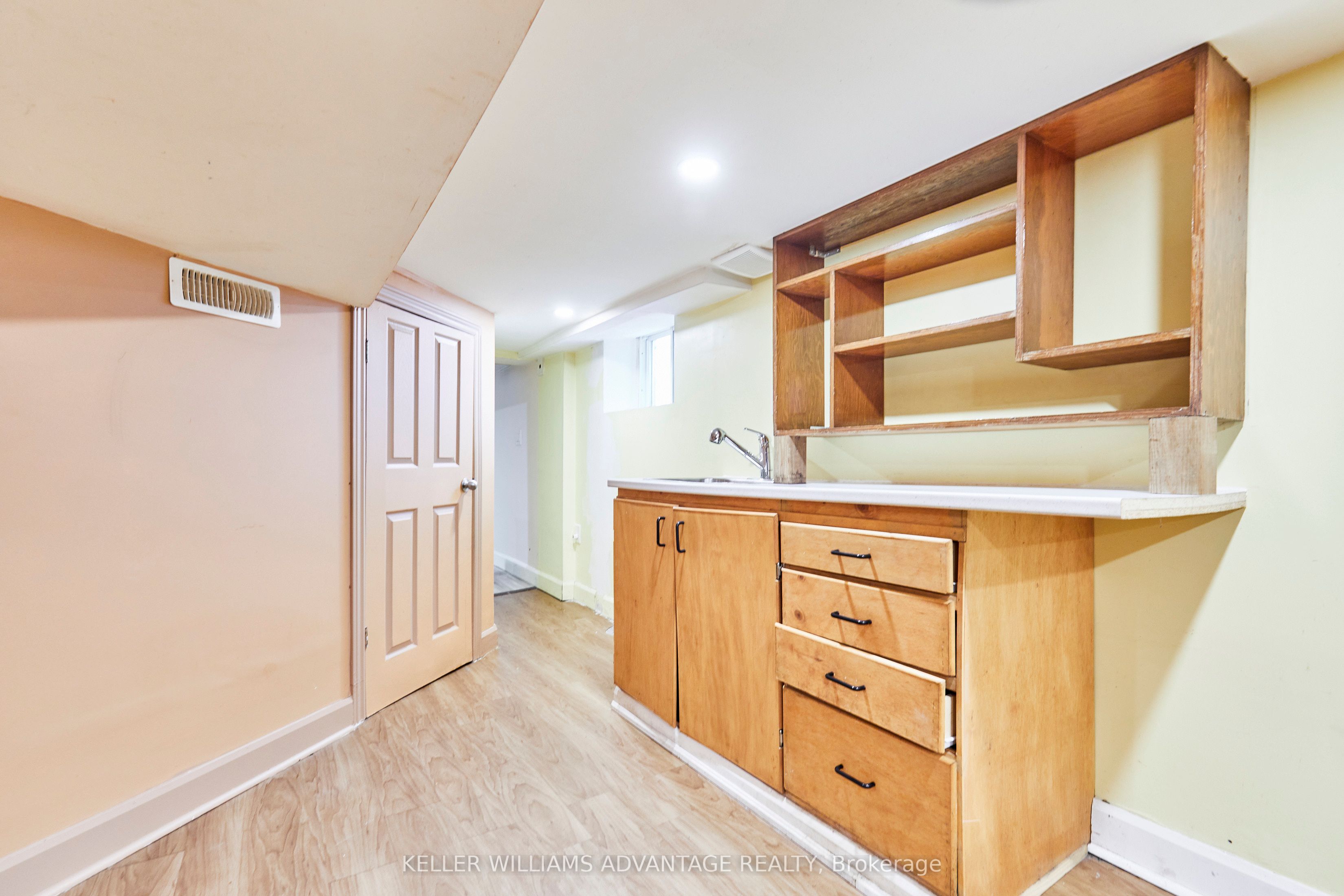 808 Sammon Avenue Property Photo 33