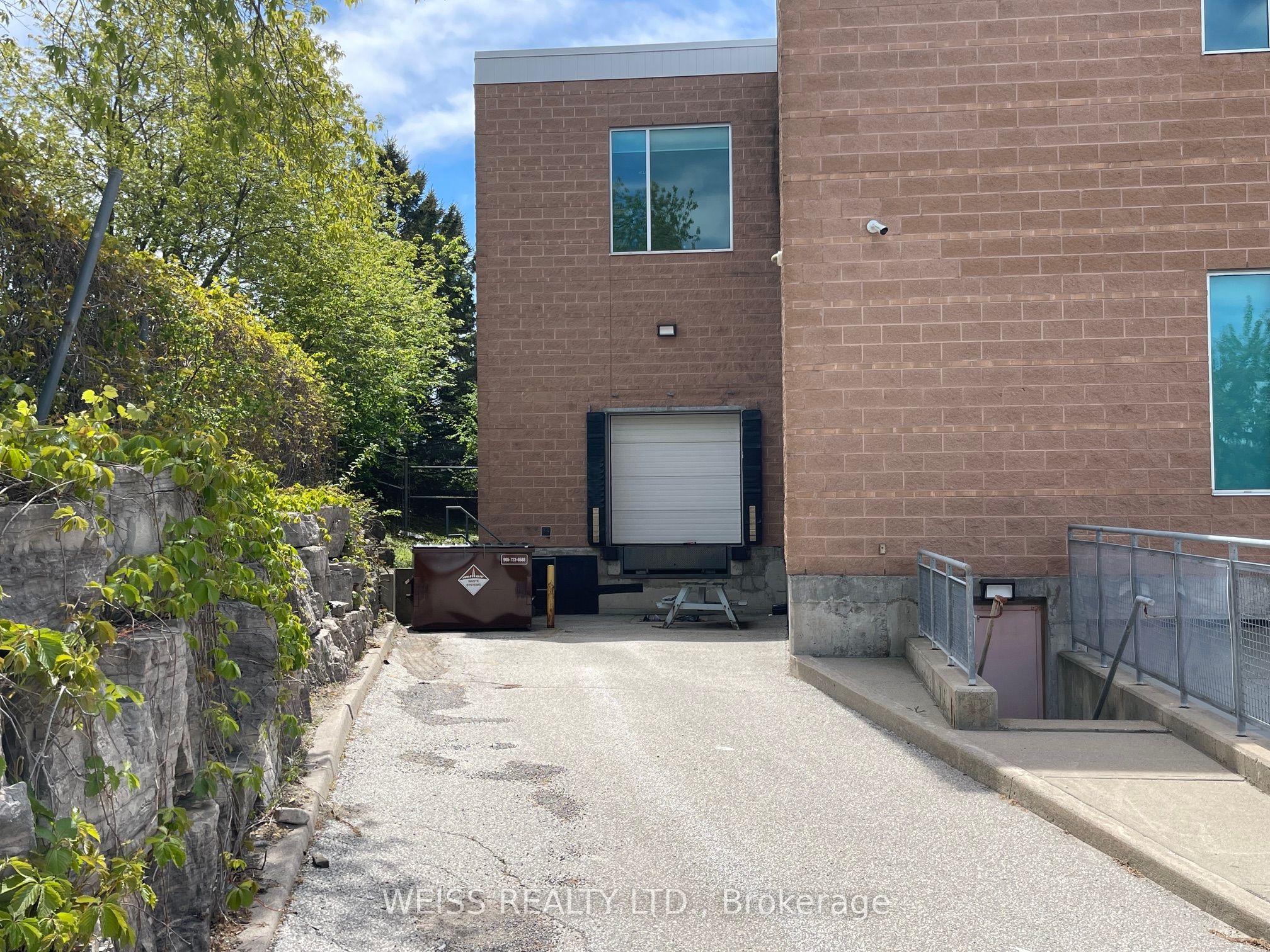 #102 - 601 Westney Road Property Photo 16