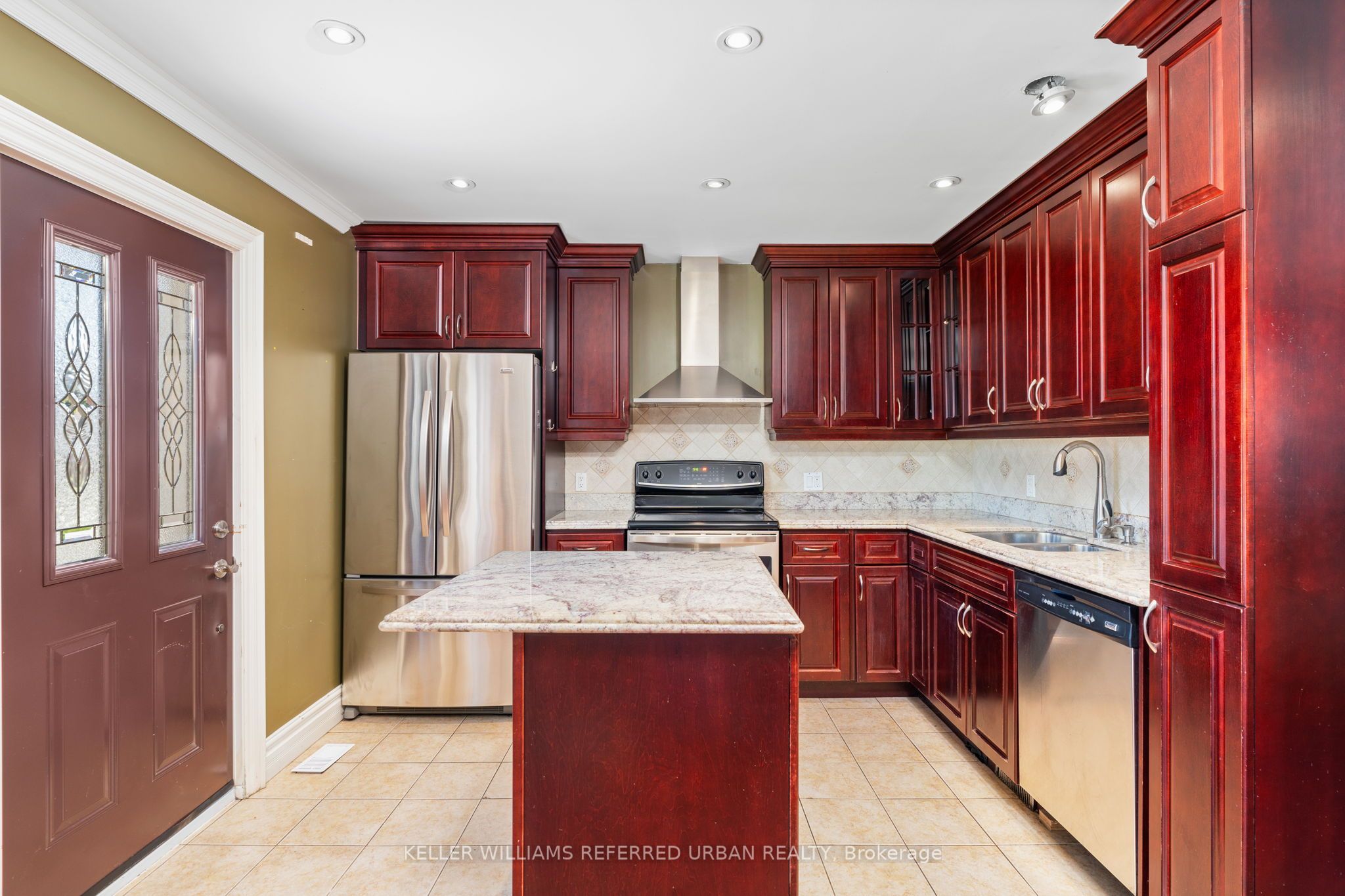 710 Pharmacy Avenue Property Photo 10