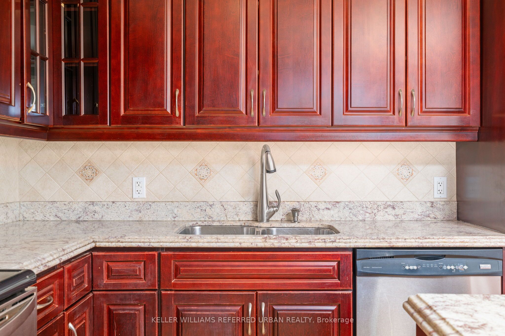 710 Pharmacy Avenue Property Photo 11
